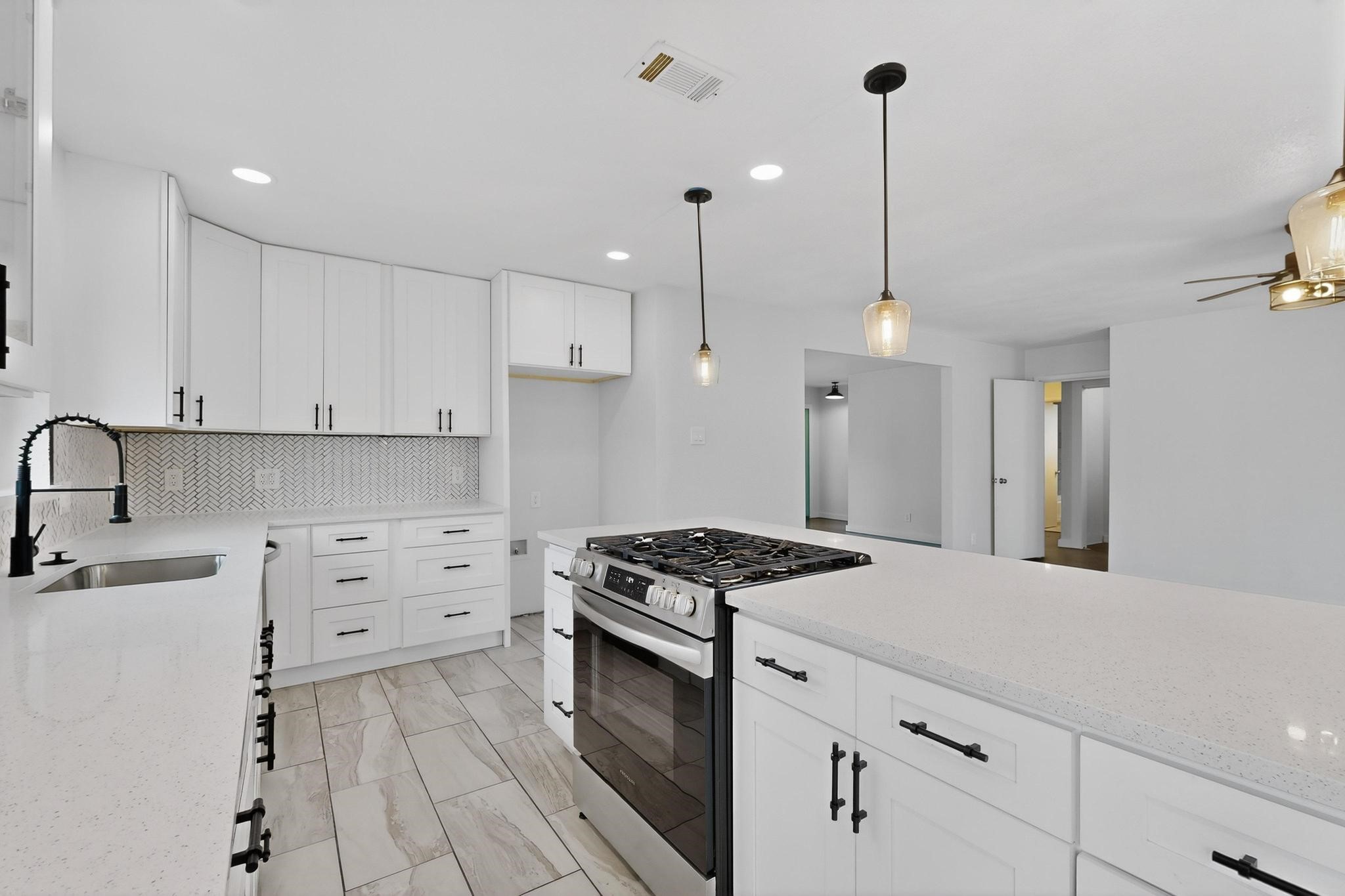 2812 San Medina Avenue Dallas TX 75228