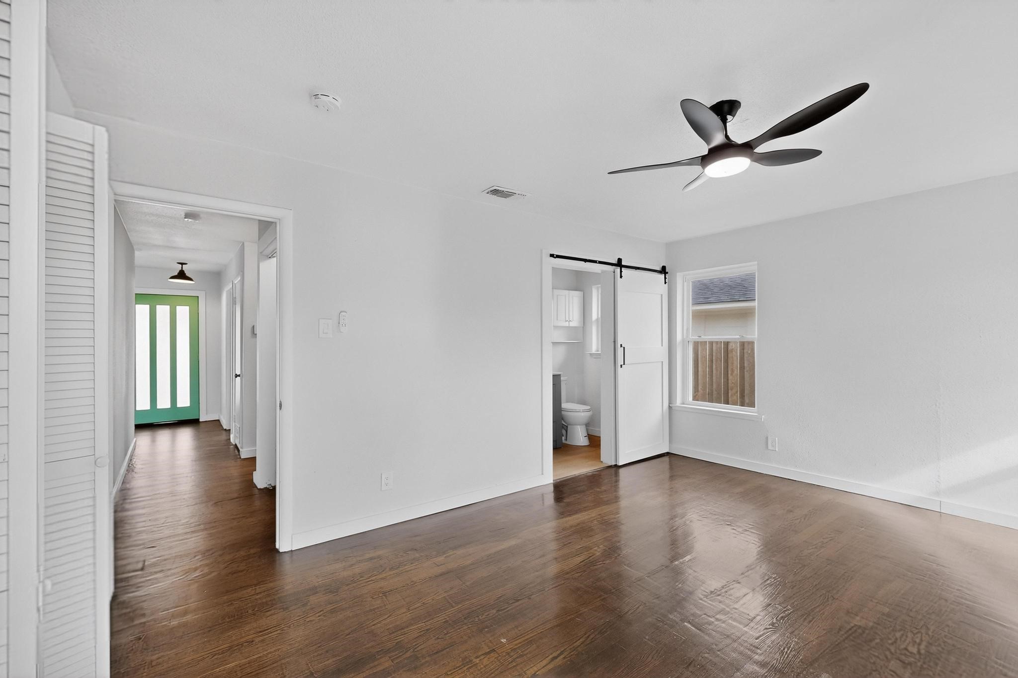2812 San Medina Avenue Dallas TX 75228
