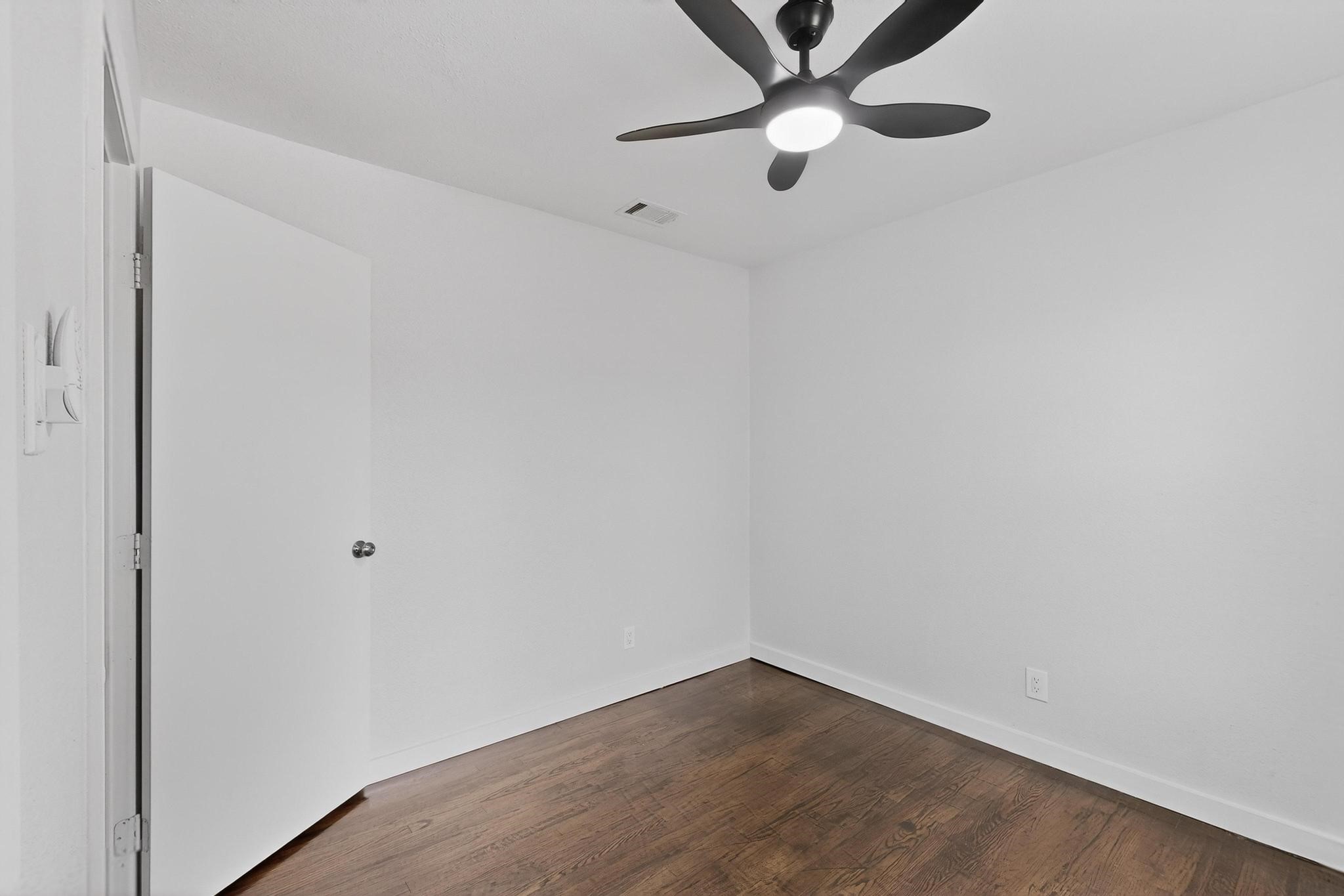 2812 San Medina Avenue Dallas TX 75228