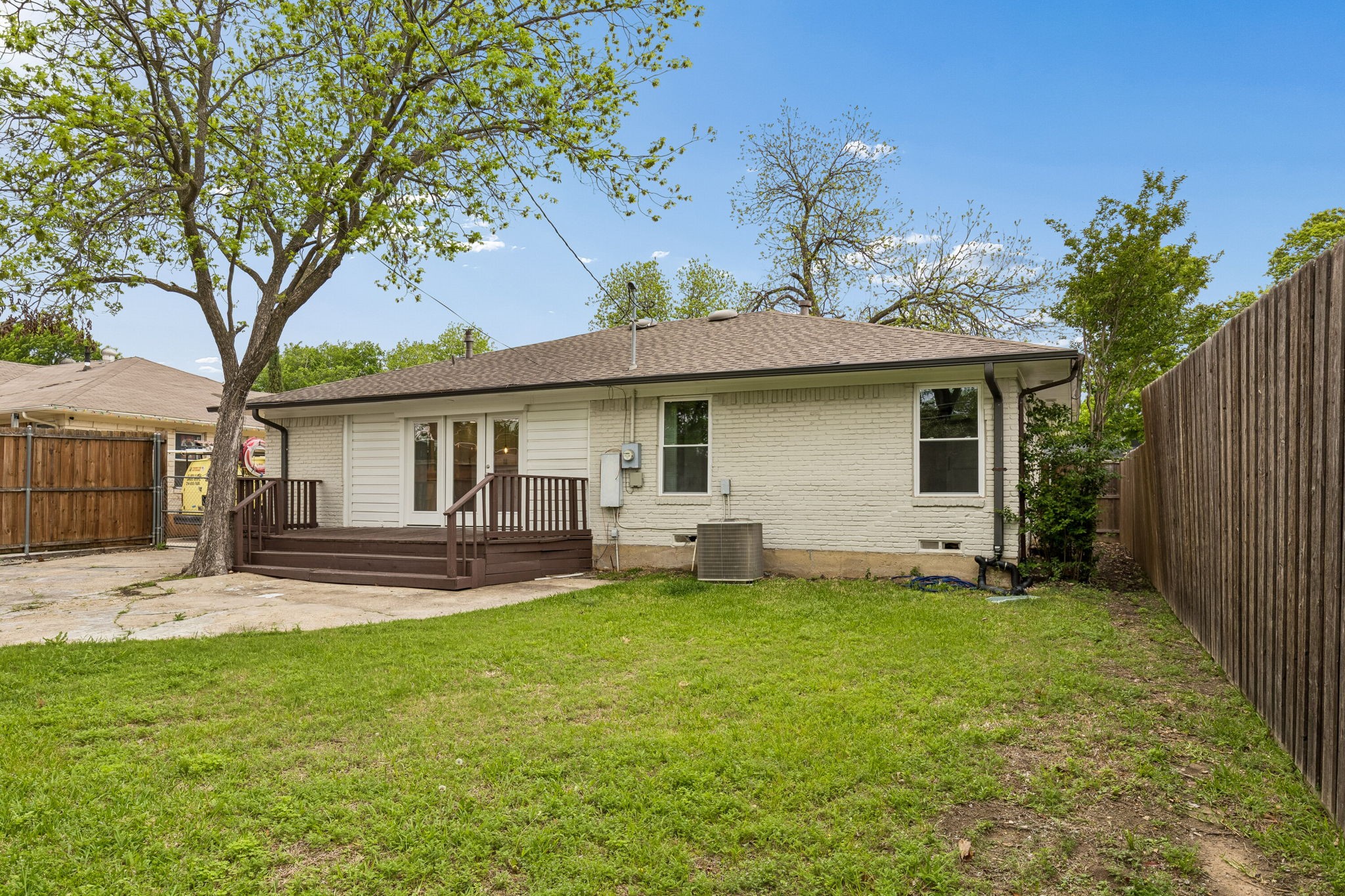 2812 San Medina Avenue Dallas TX 75228