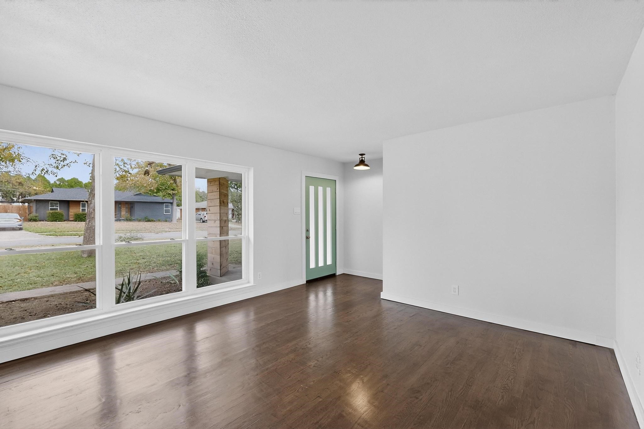 2812 San Medina Avenue Dallas TX 75228
