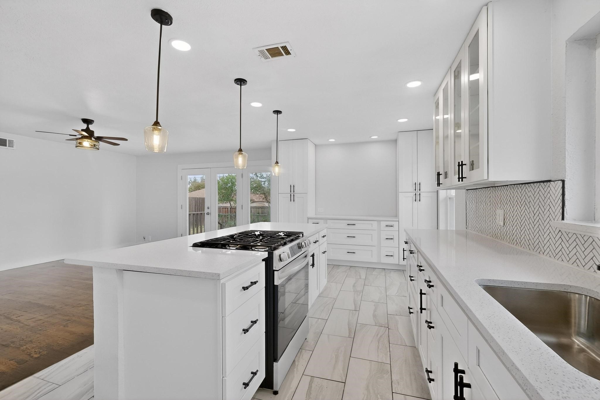 2812 San Medina Avenue Dallas TX 75228