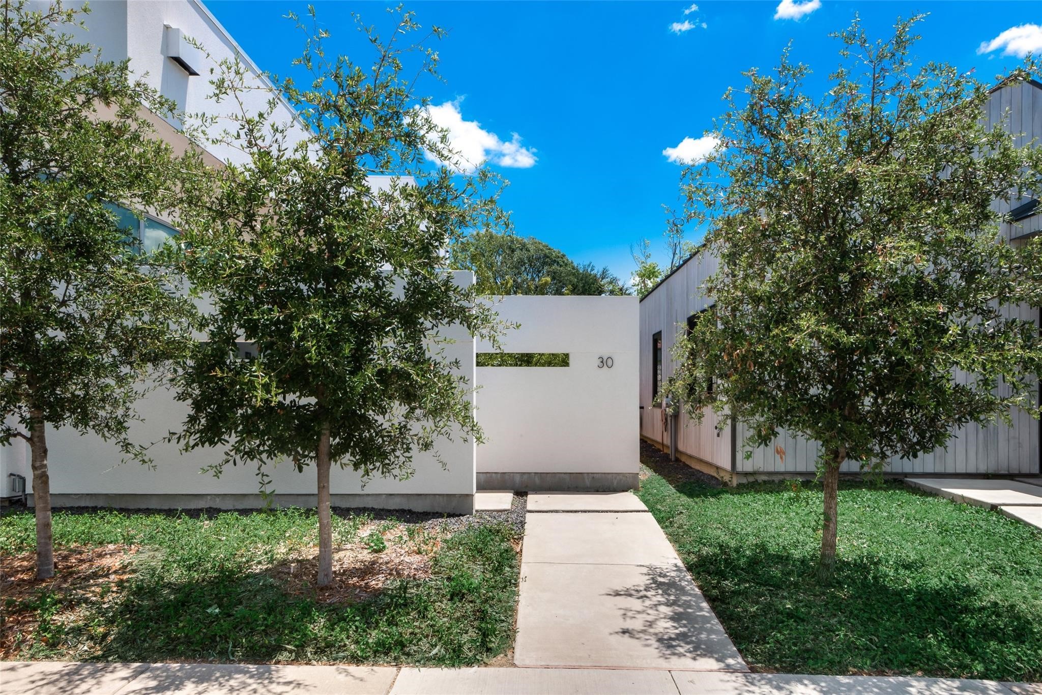 30 Vanguard Way Dallas TX 75243