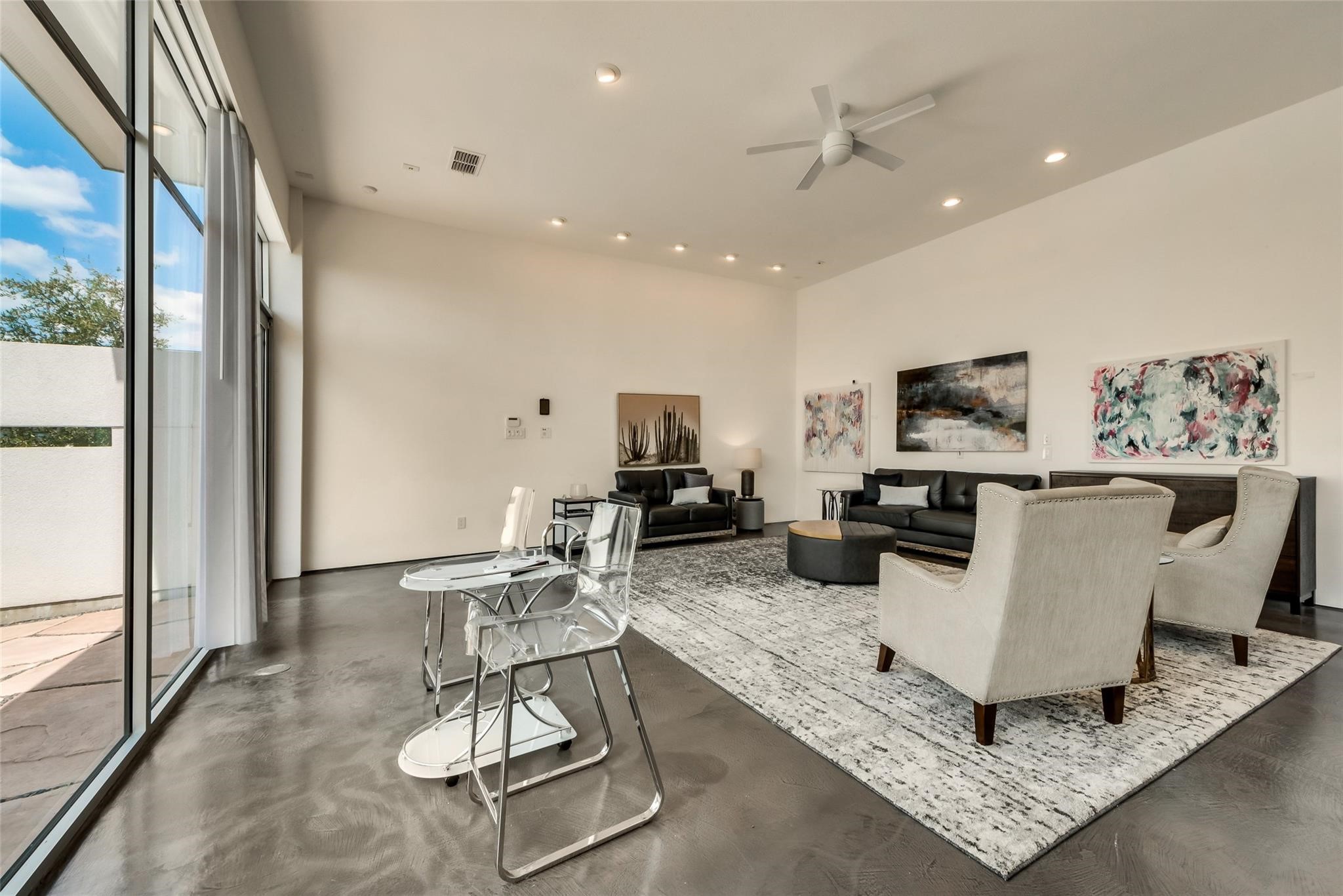 30 Vanguard Way Dallas TX 75243