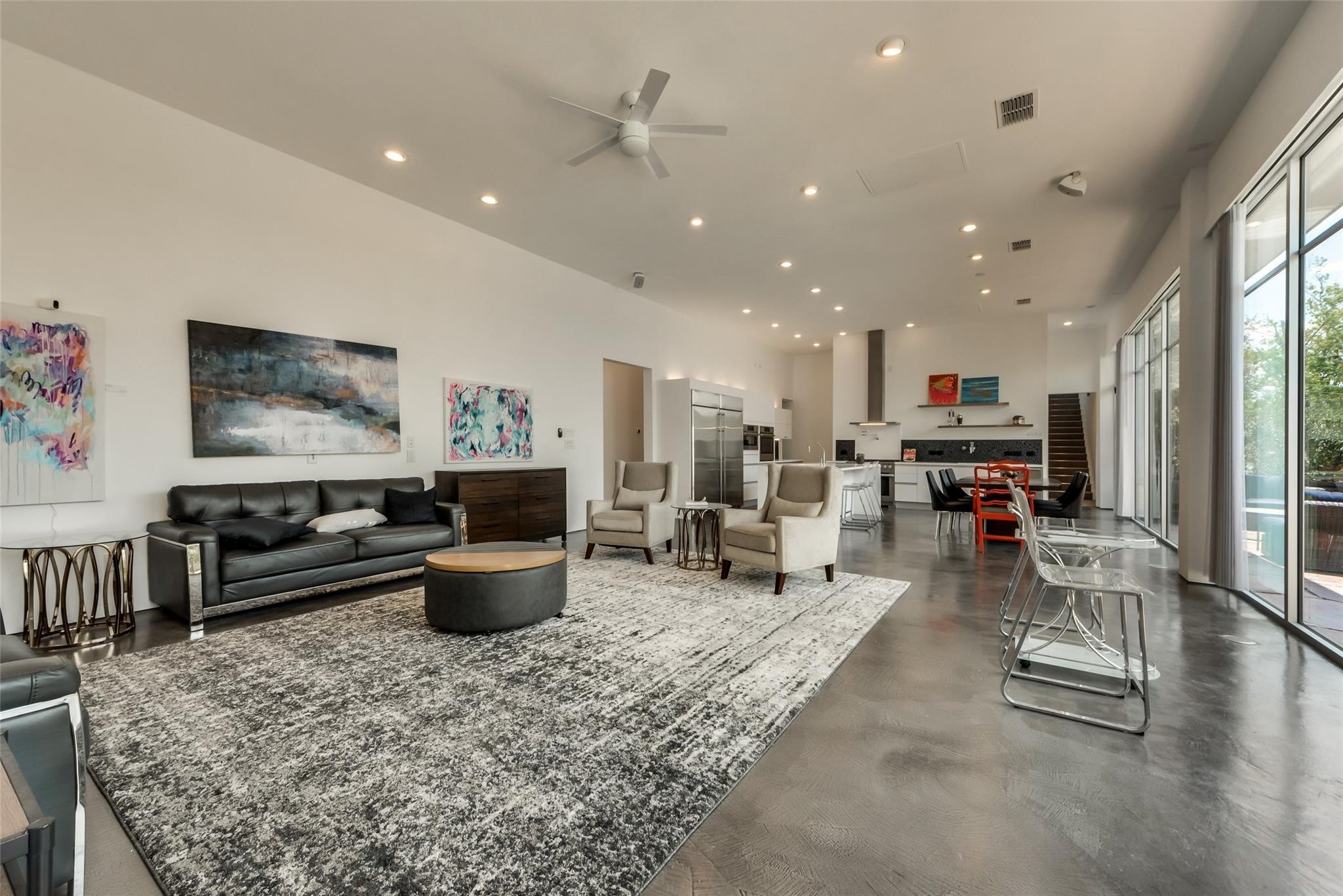30 Vanguard Way Dallas TX 75243
