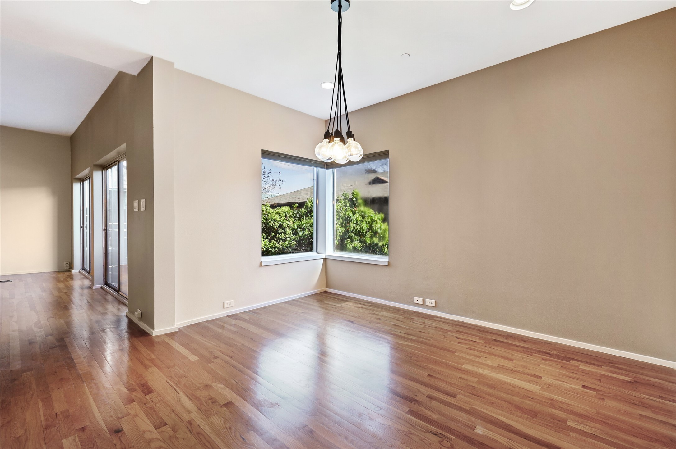 5205 Capitol Avenue Dallas TX 75206