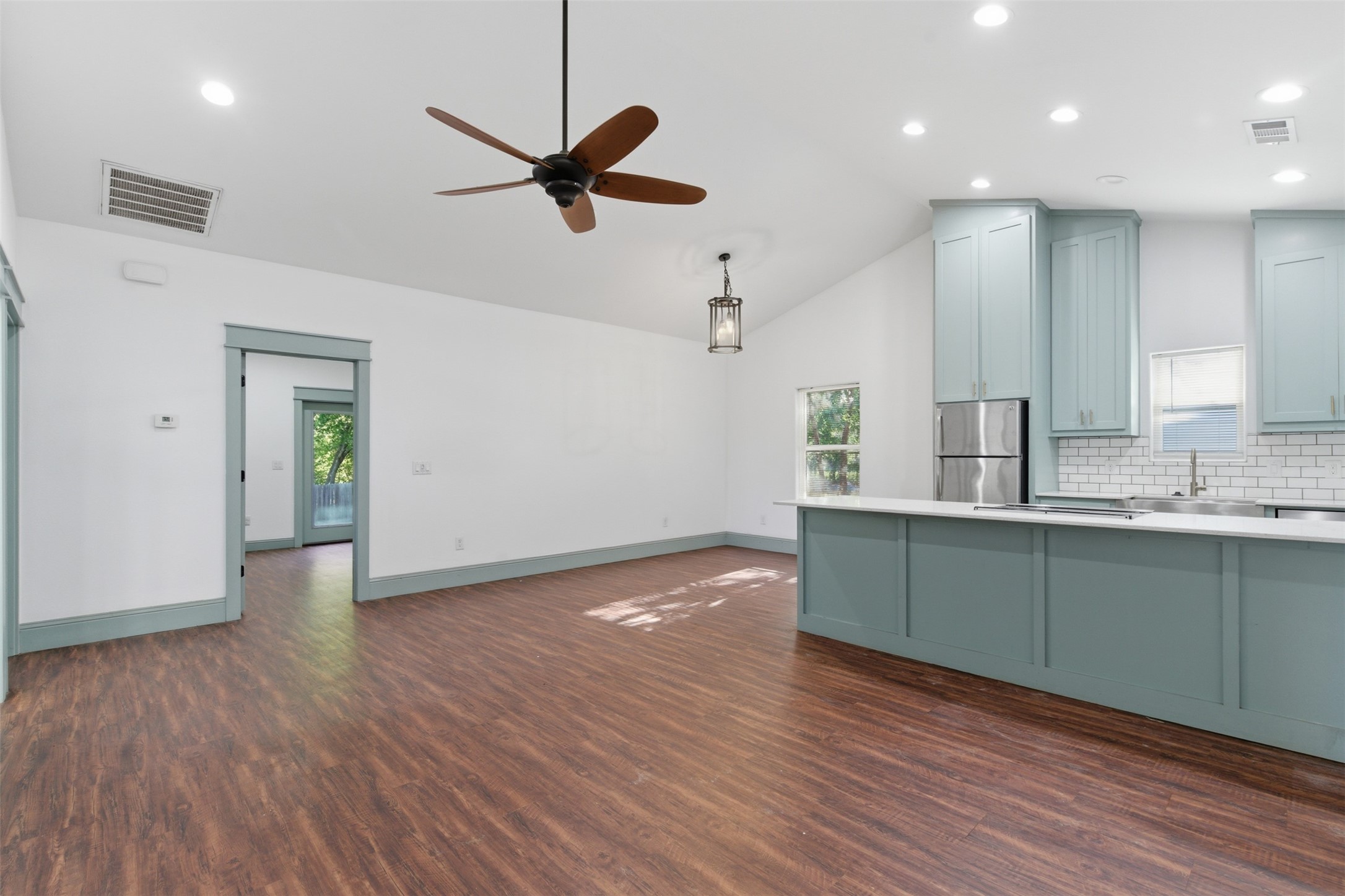 1731 W Elm Street Denison TX 75020