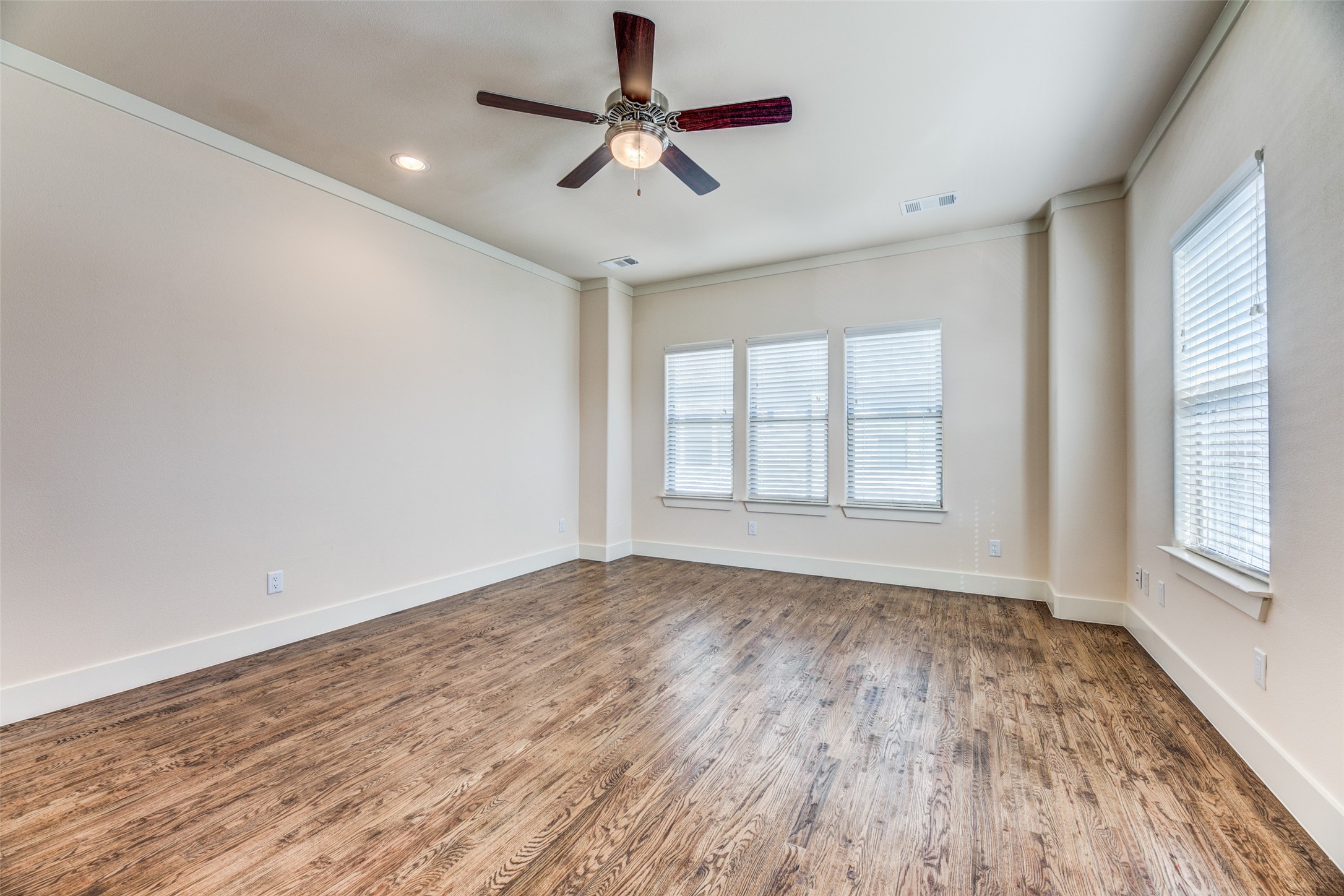 4316 Hartford Street Dallas TX 75219