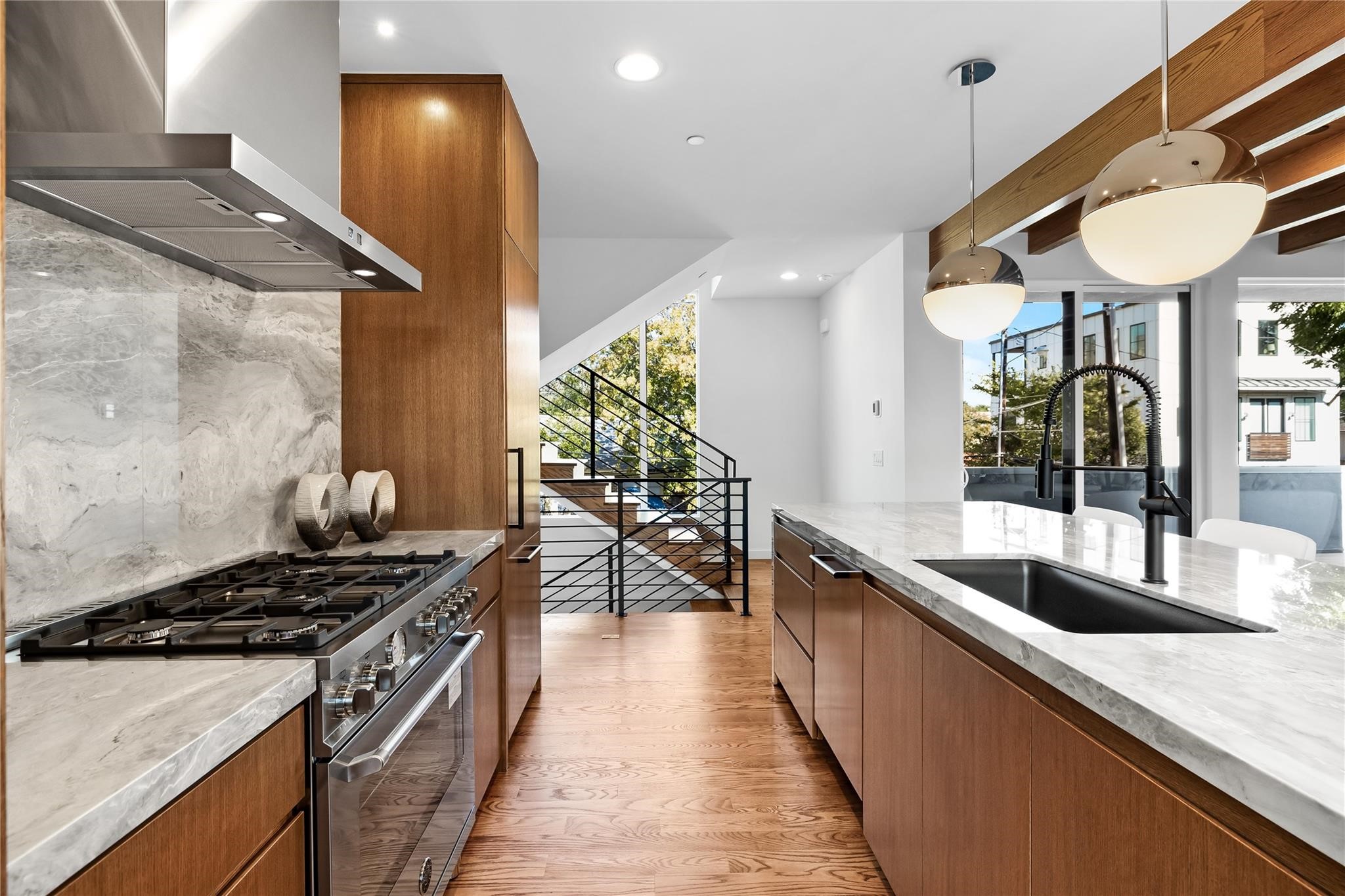 1529 Villars Street Dallas TX 75204