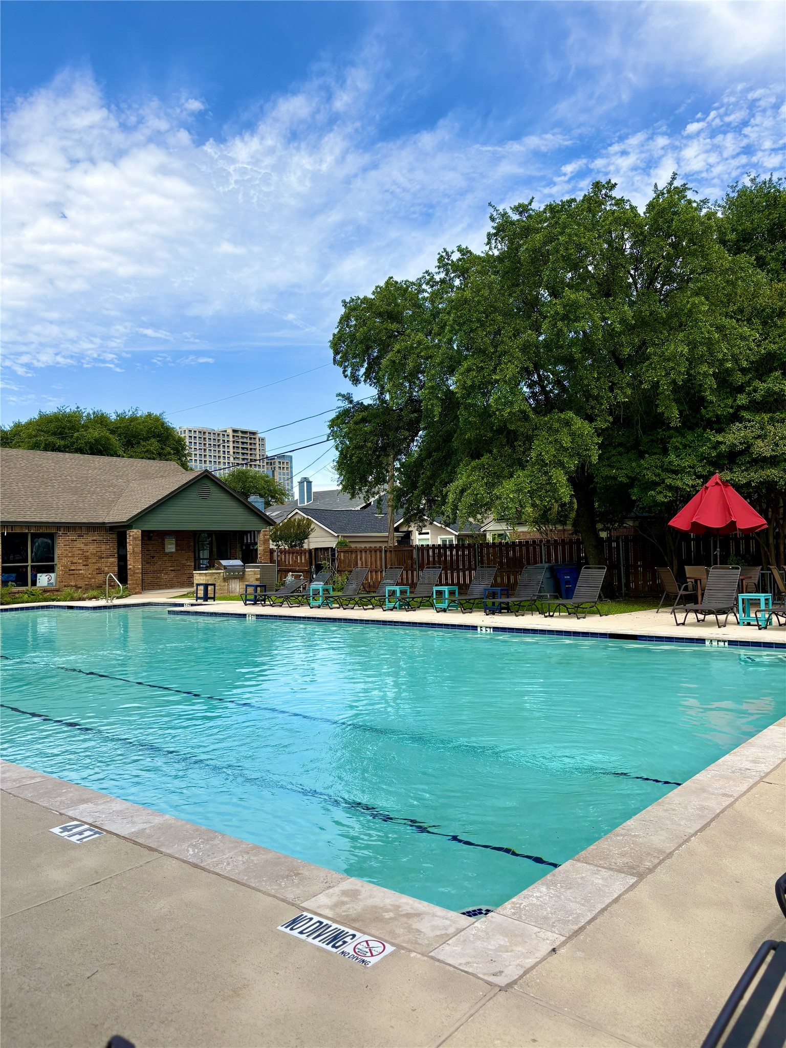 1529 Villars Street Dallas TX 75204