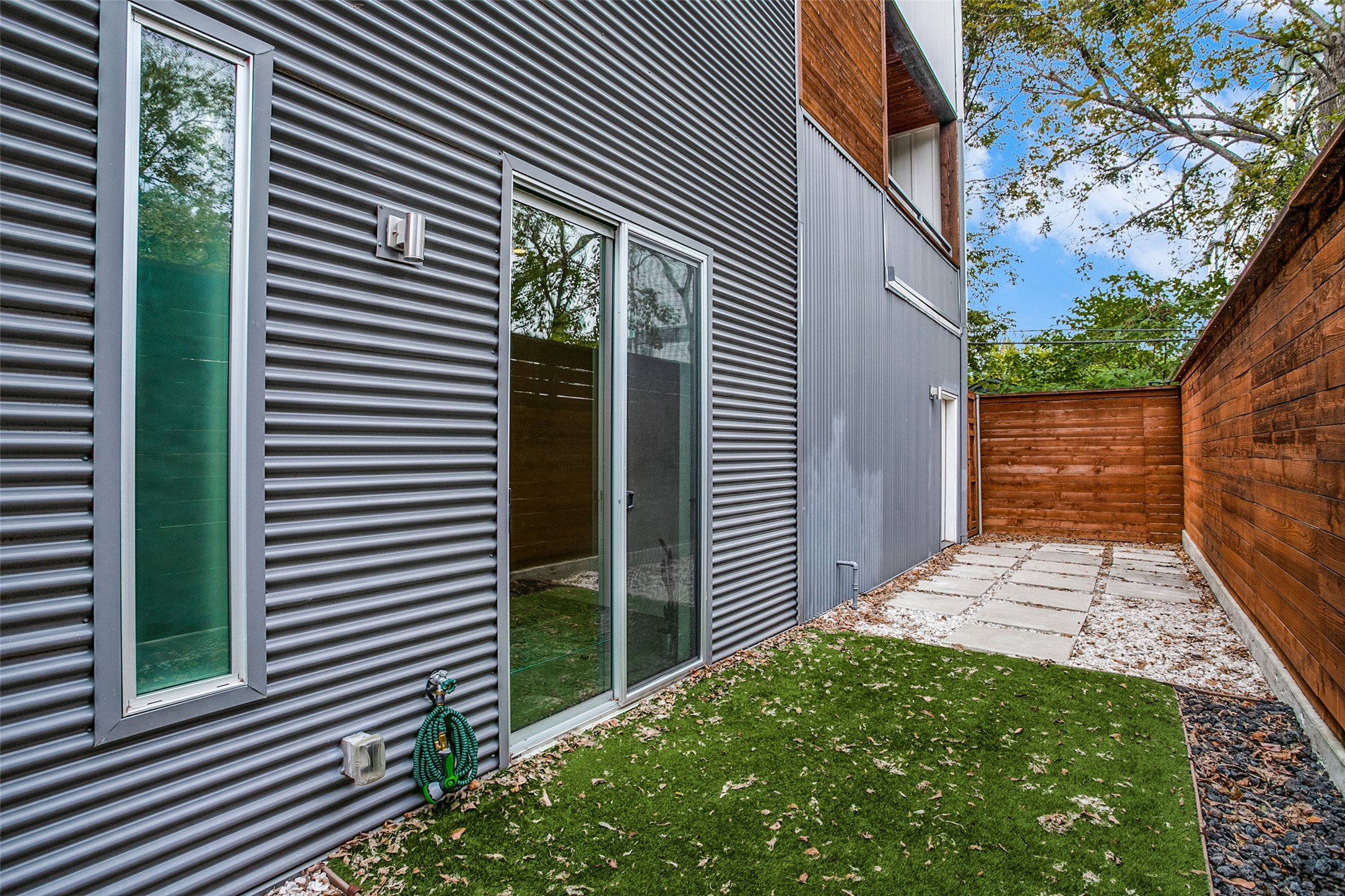 4401 Roseland Avenue Dallas TX 75204