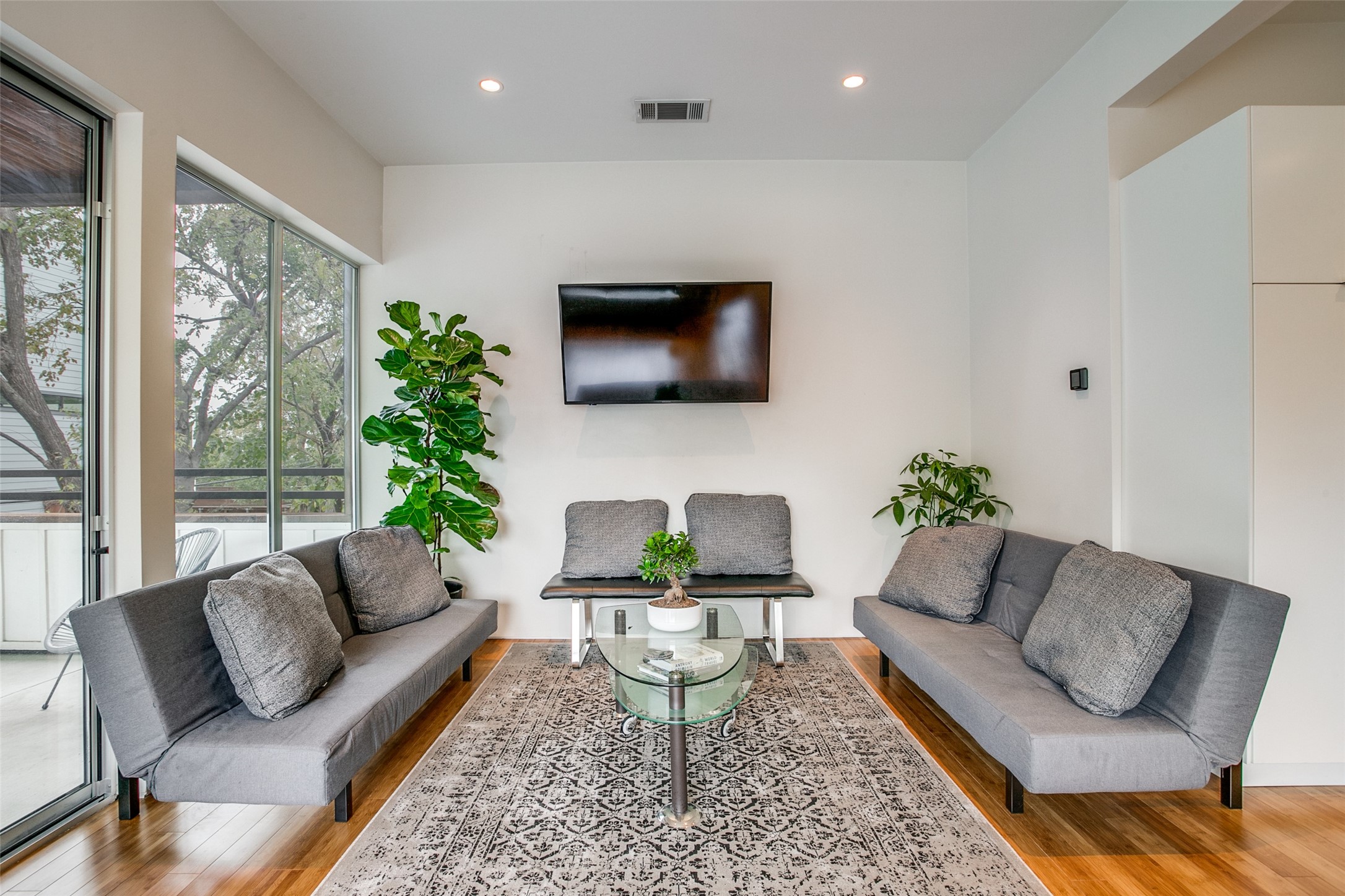 4401 Roseland Avenue Dallas TX 75204