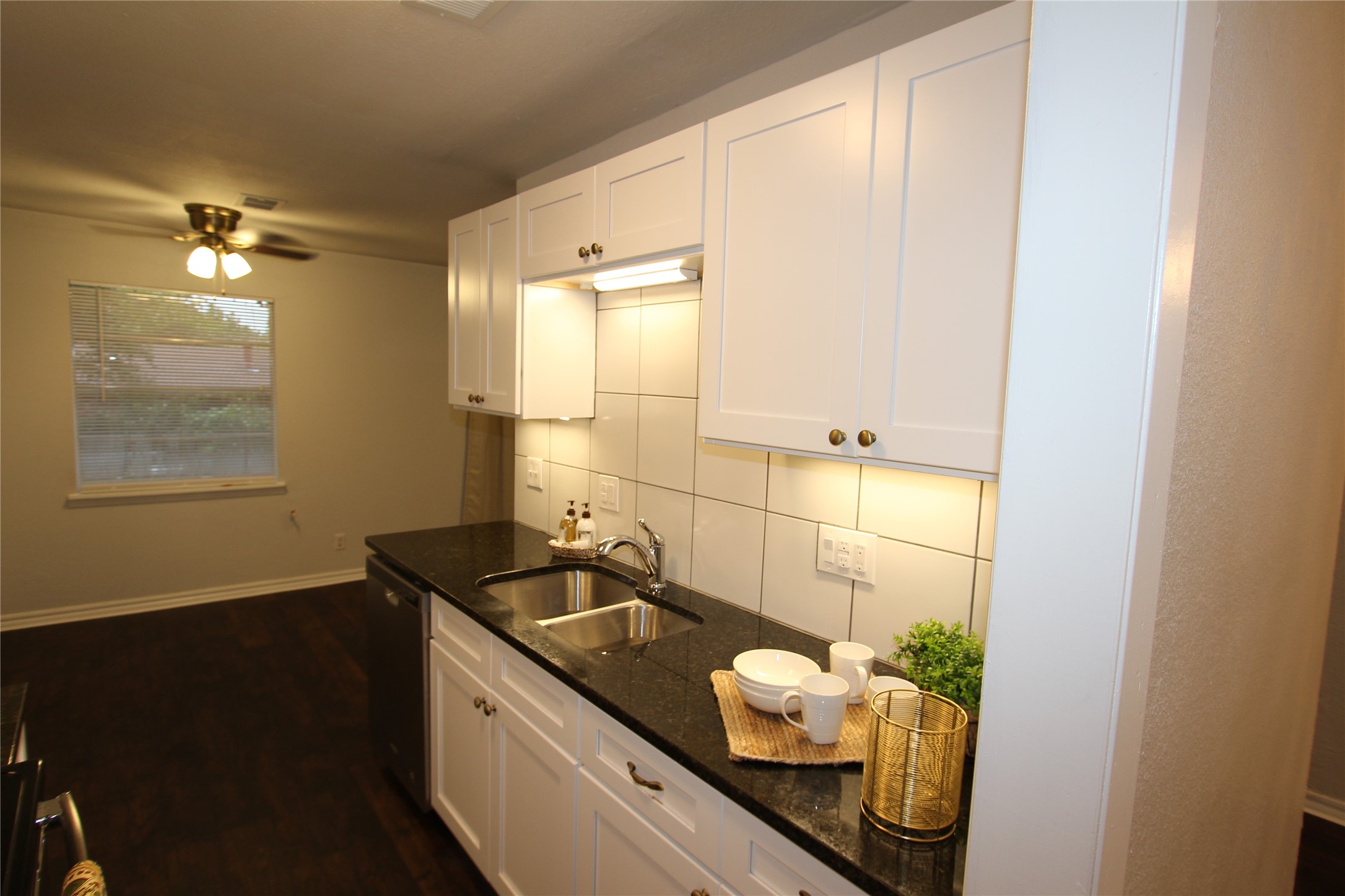 737 Holiday Drive Sherman TX 75090