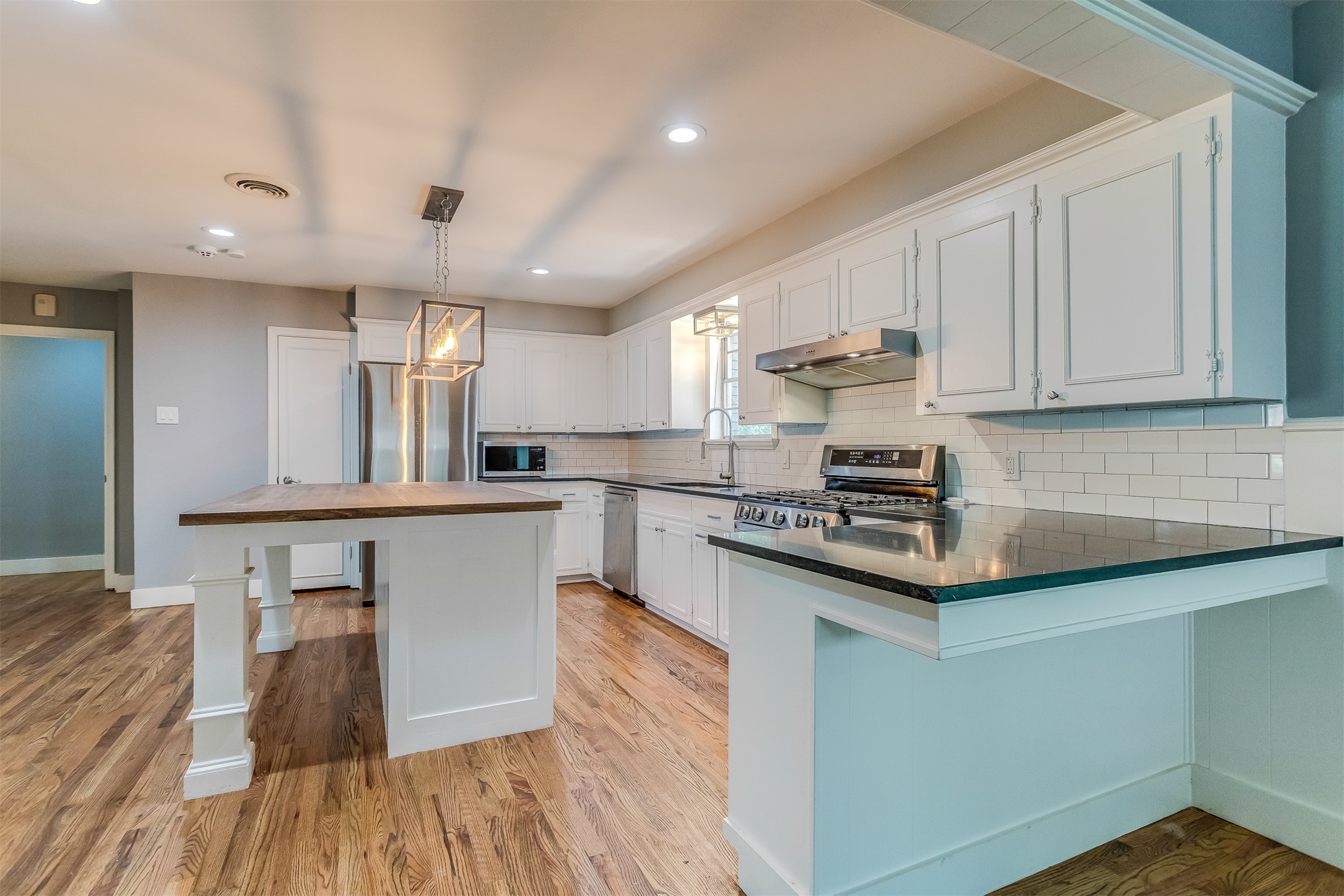 2540 El Cerrito Drive Dallas TX 75228