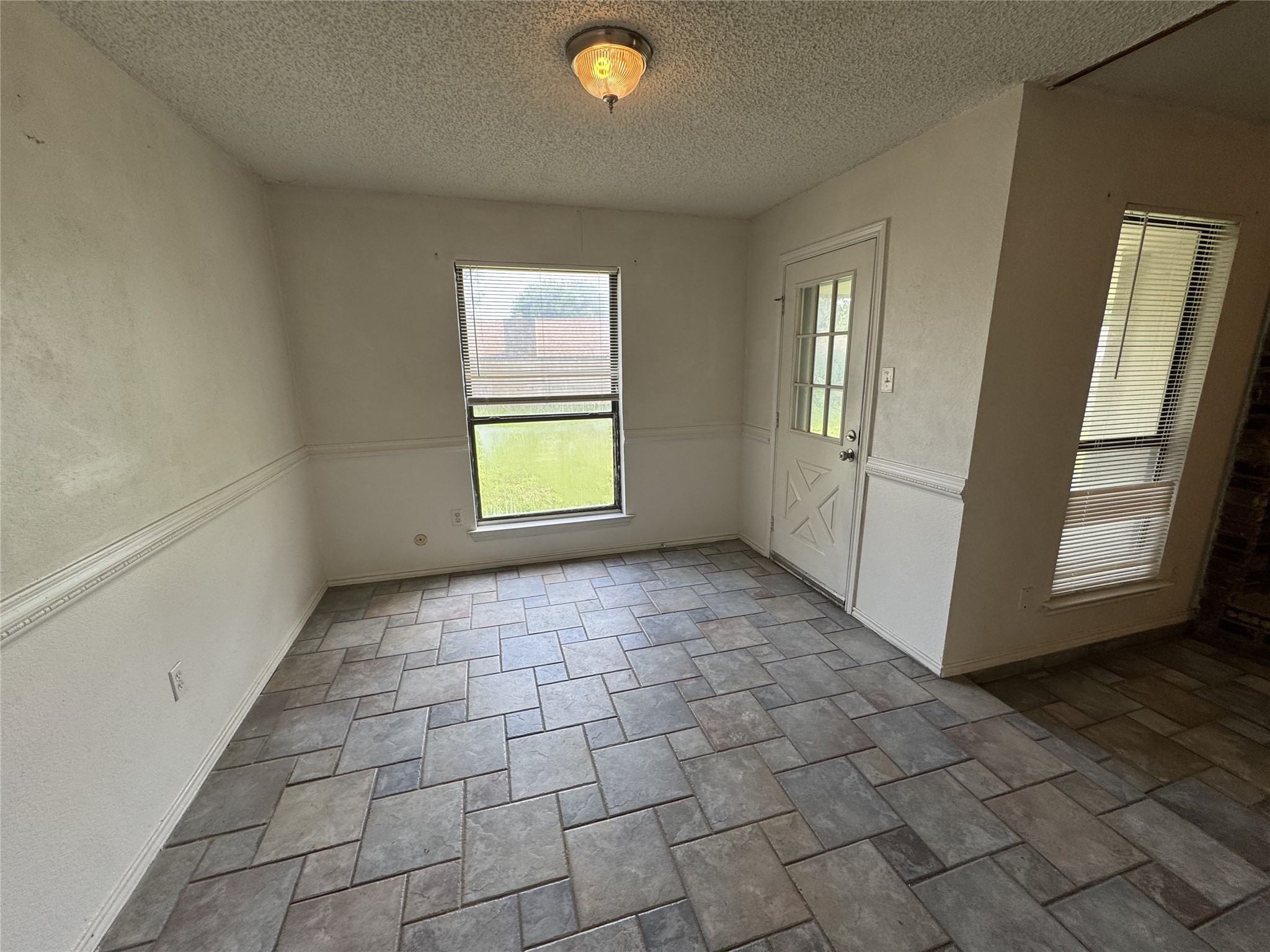 2122 Rainwood Court Arlington TX 76017