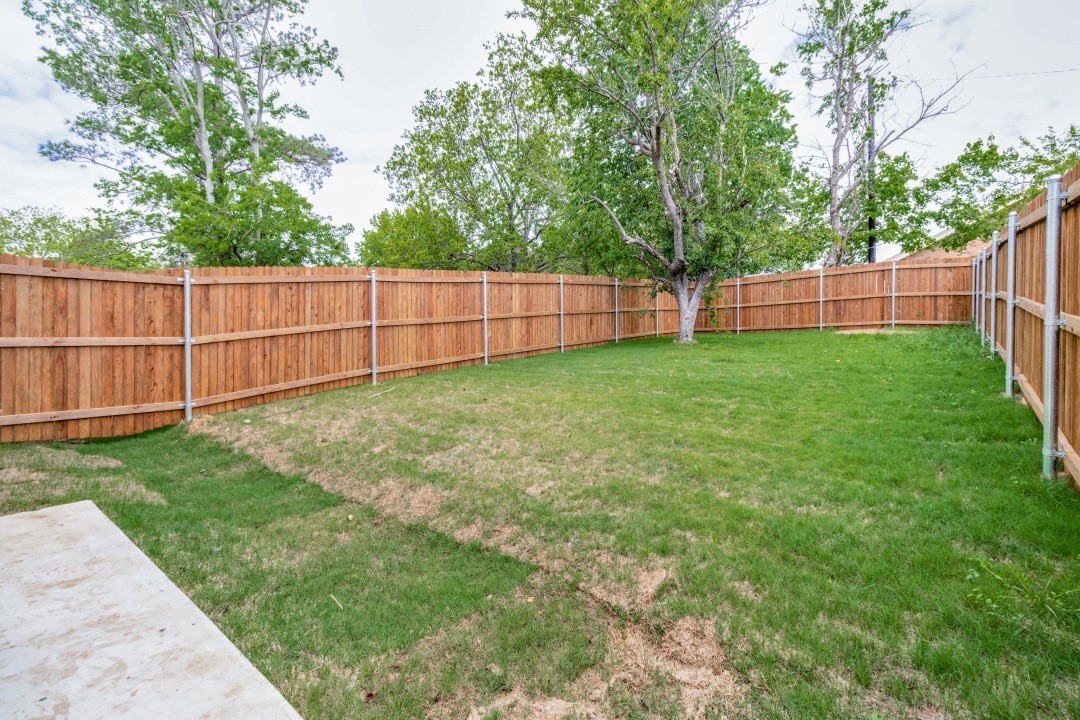 811 W Coffin Street Denison TX 75020