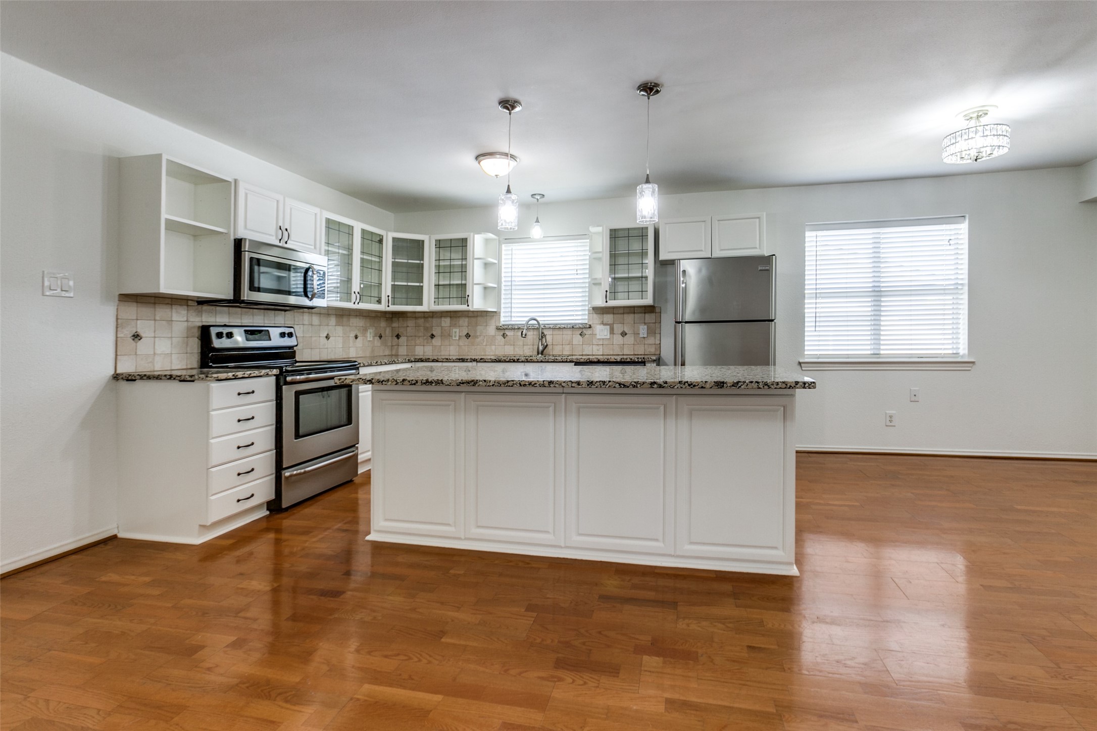 816 Sherwood Drive Richardson TX 75080