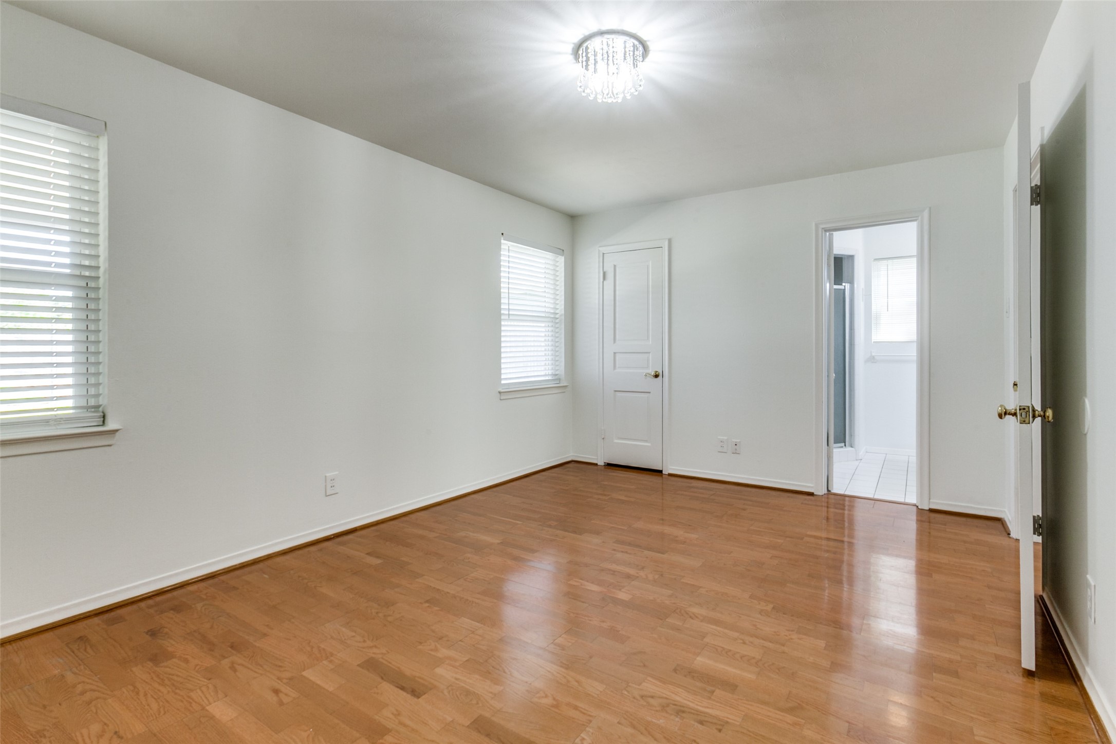 816 Sherwood Drive Richardson TX 75080