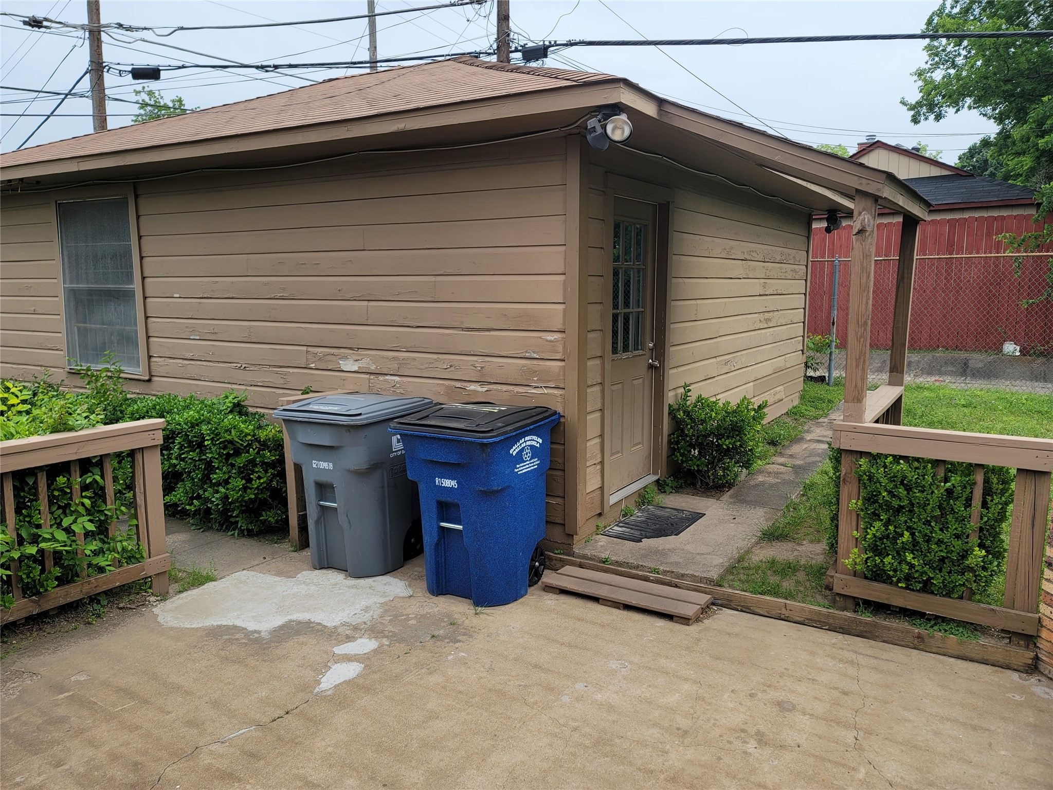 630 Woodacre Drive Dallas TX 75241