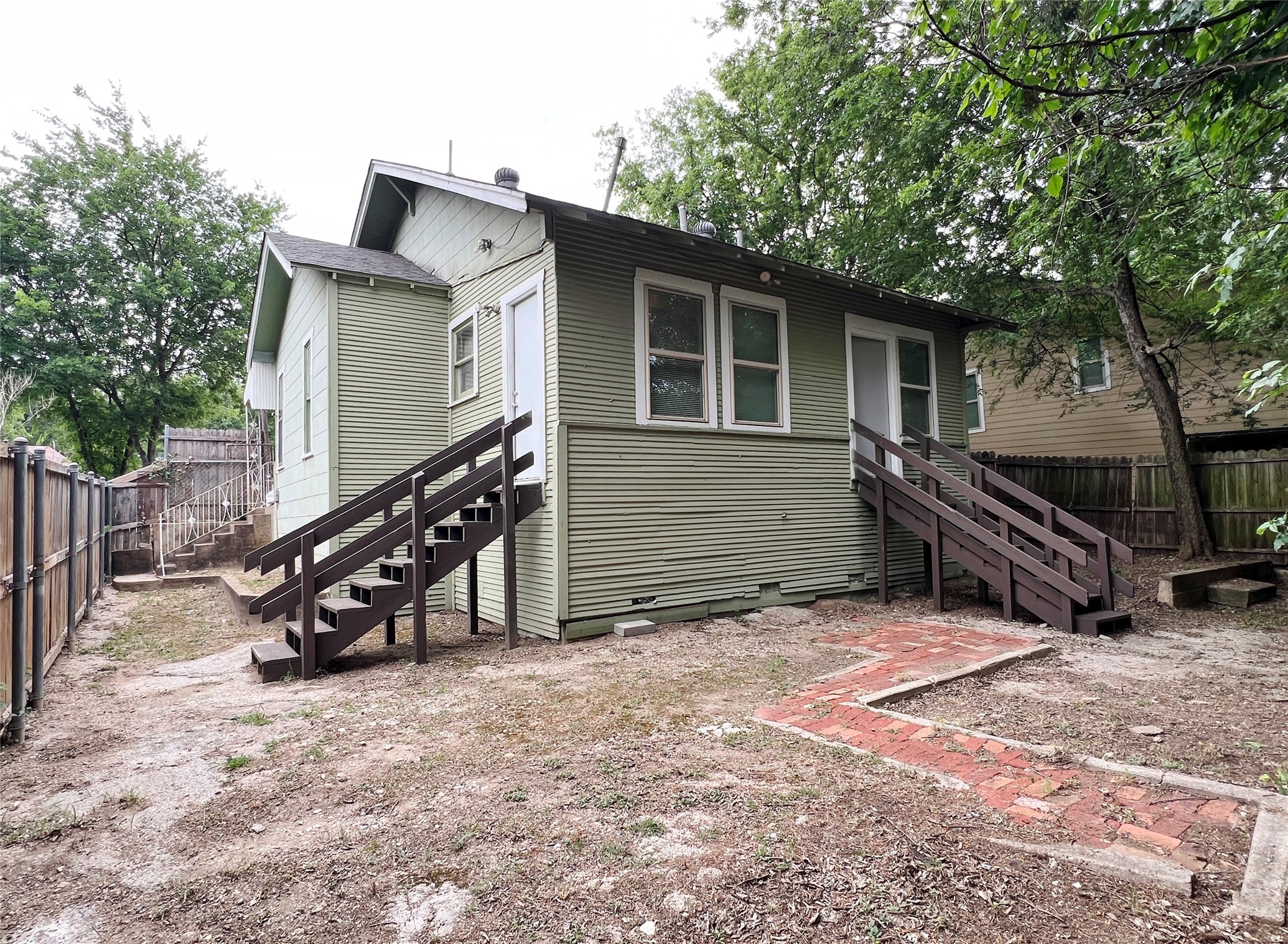 607 Woodbine Avenue Dallas TX 75203
