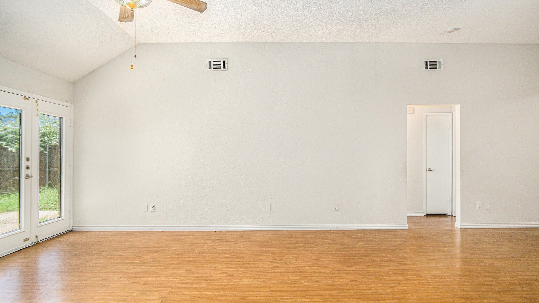 6908 Bentley Avenue Fort Worth TX 76137