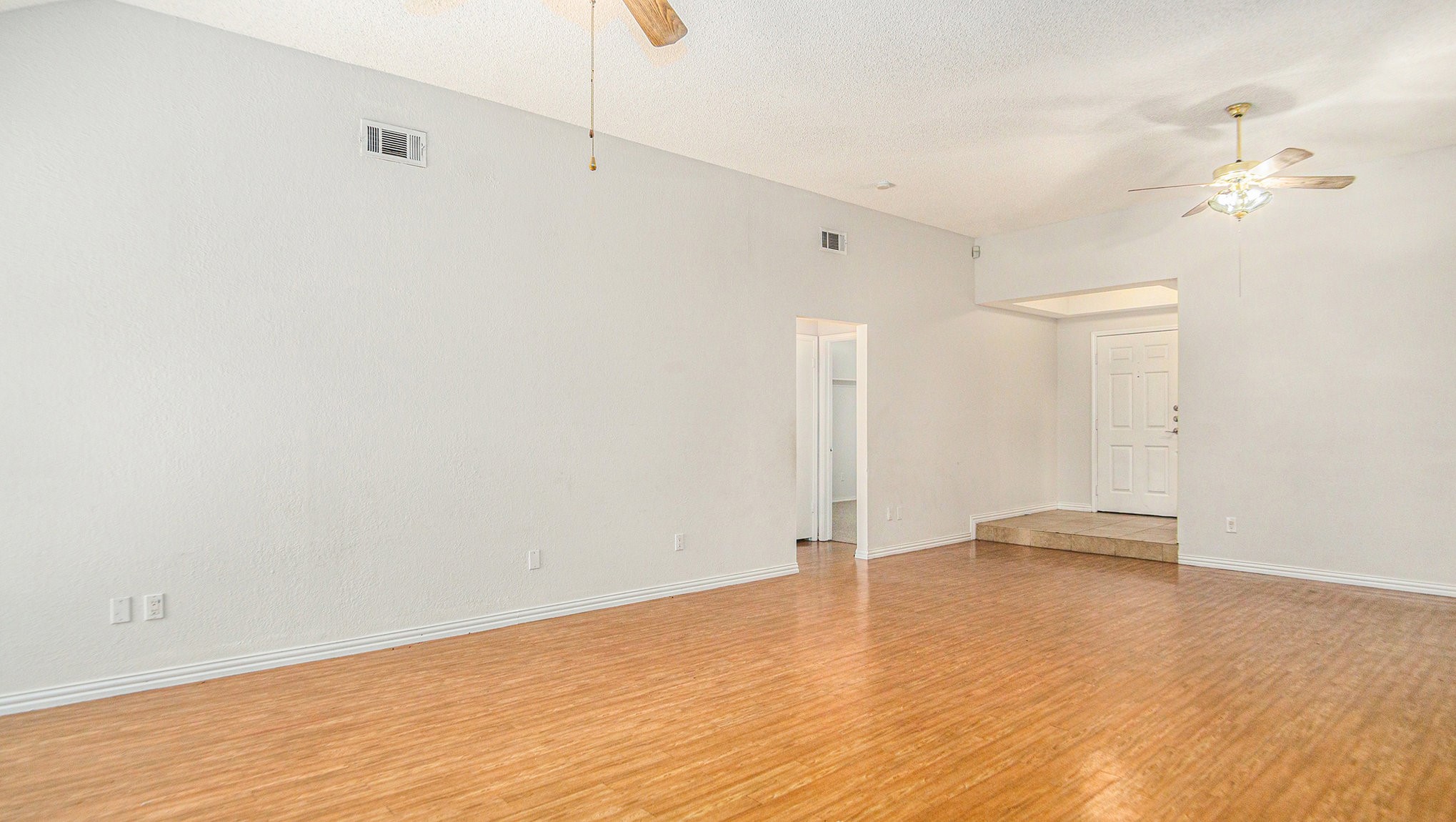 6908 Bentley Avenue Fort Worth TX 76137