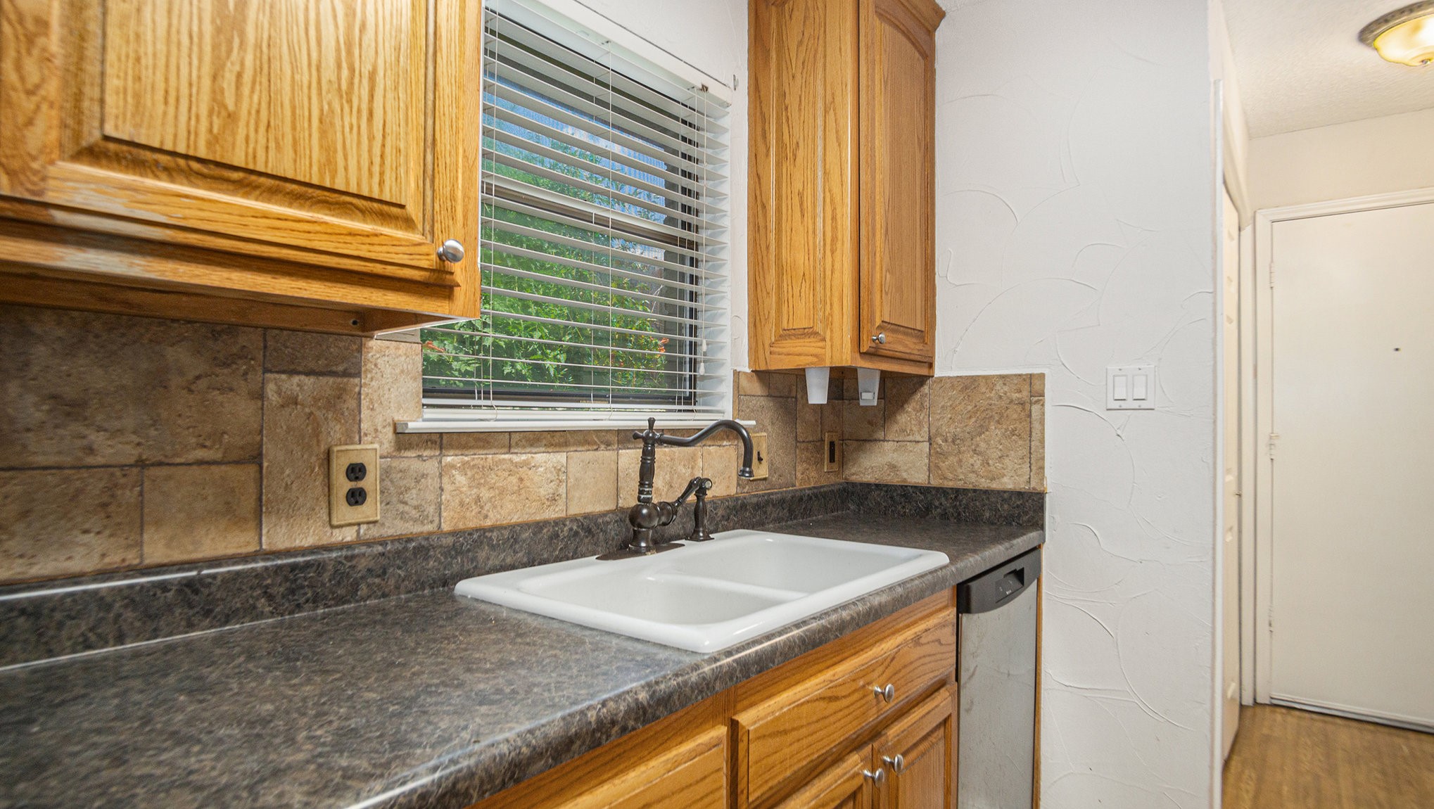 6908 Bentley Avenue Fort Worth TX 76137