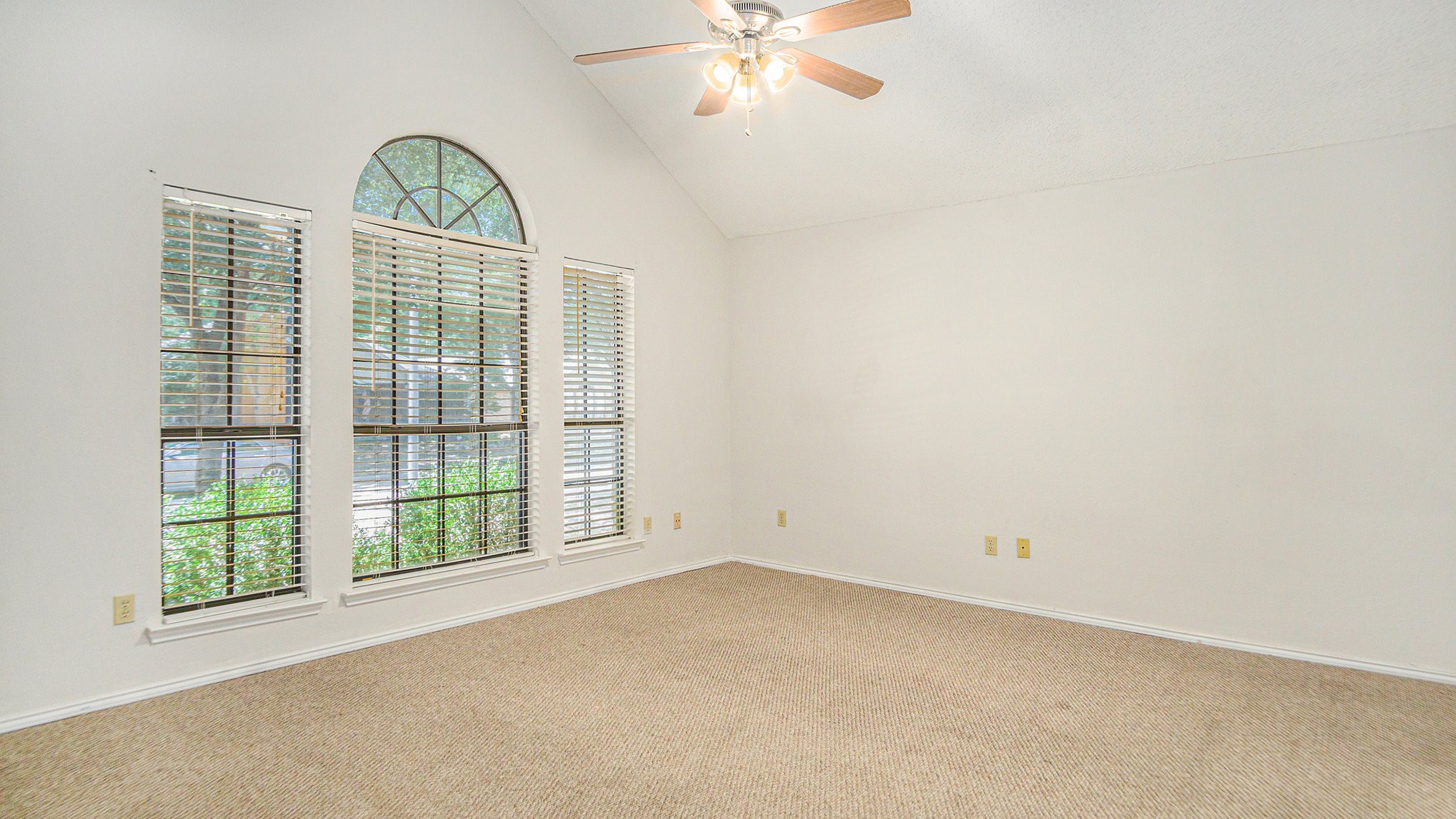 6908 Bentley Avenue Fort Worth TX 76137