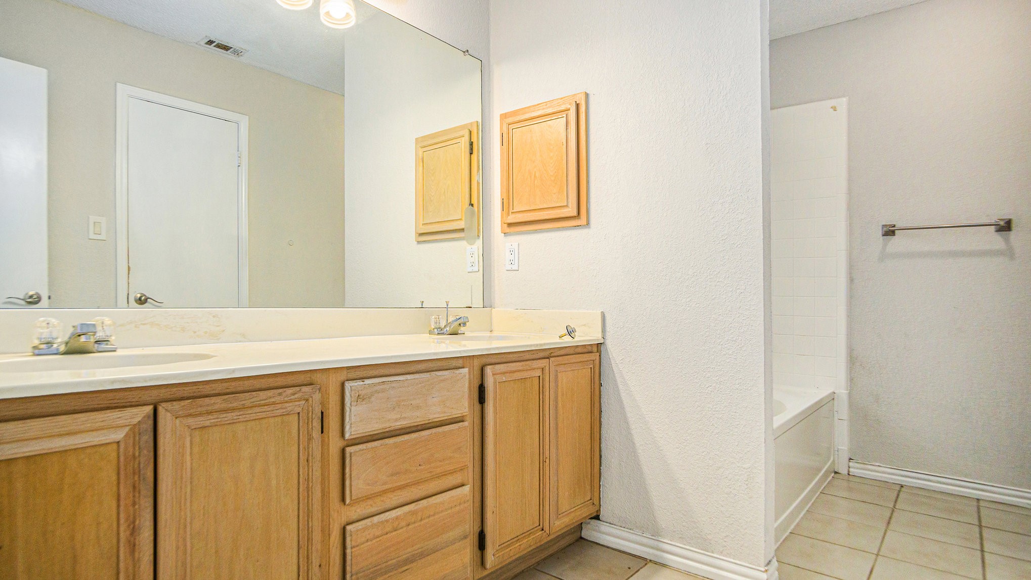 6908 Bentley Avenue Fort Worth TX 76137