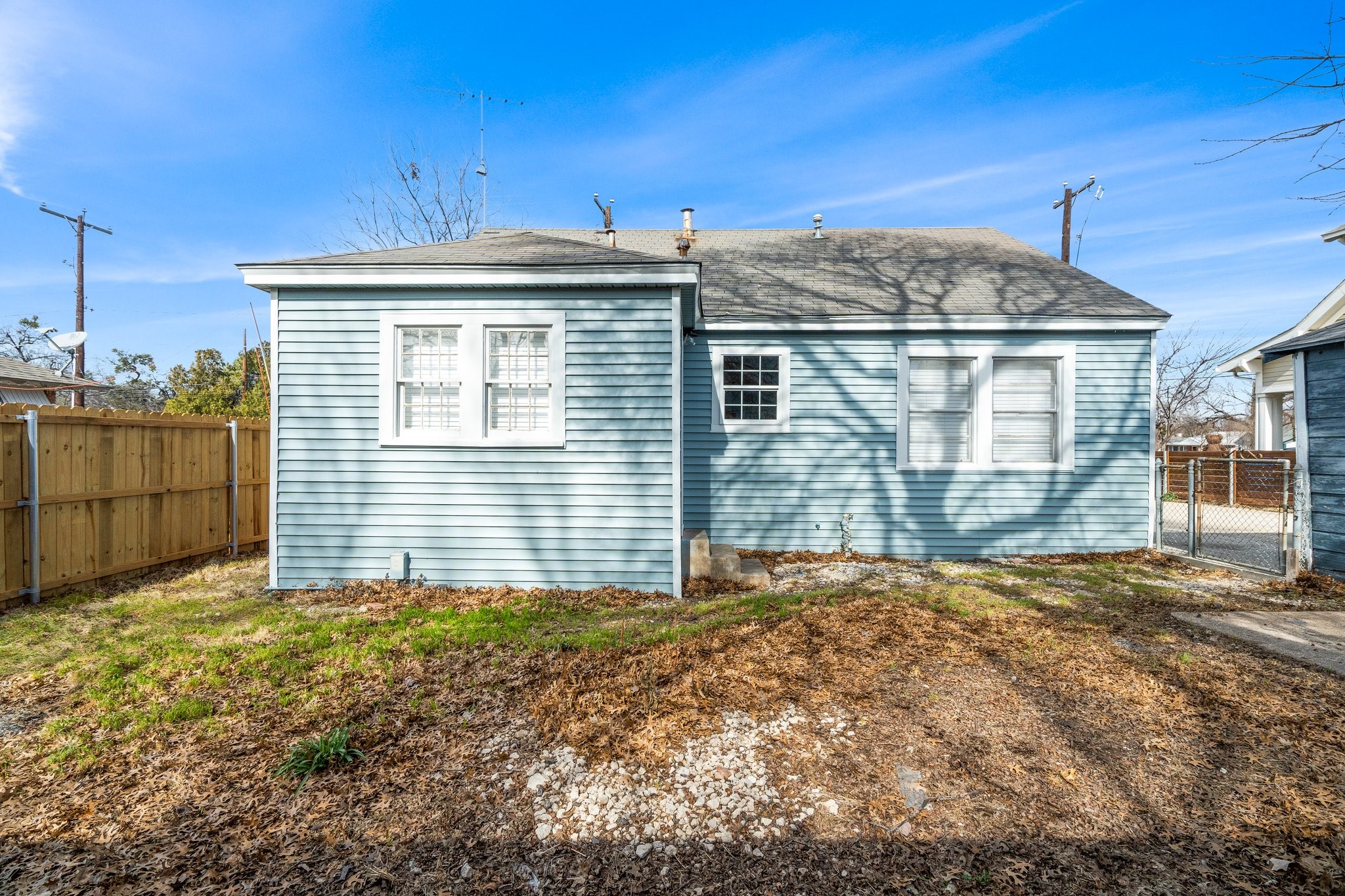 612 W 5th Street Dallas TX 75208