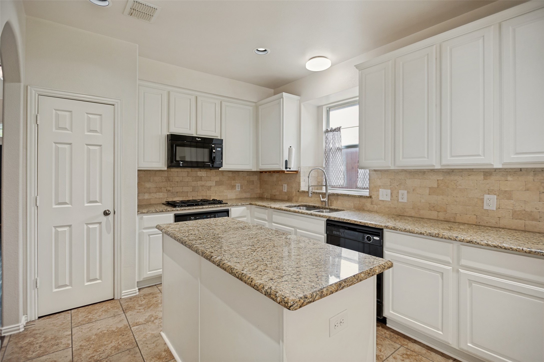 3821 Sandlin Street Grapevine TX 76092