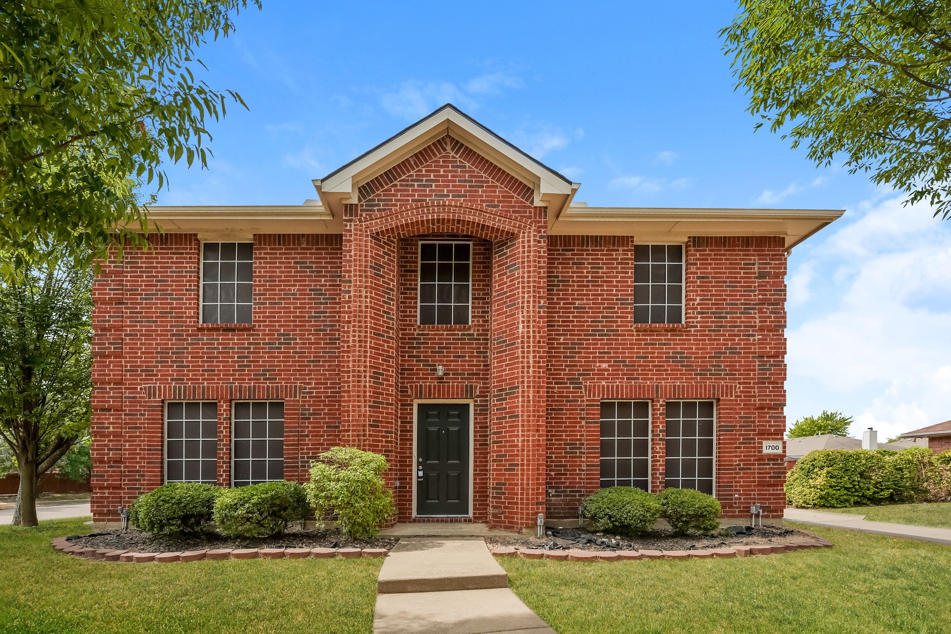 1700 Worthington Lane Lancaster TX 75134