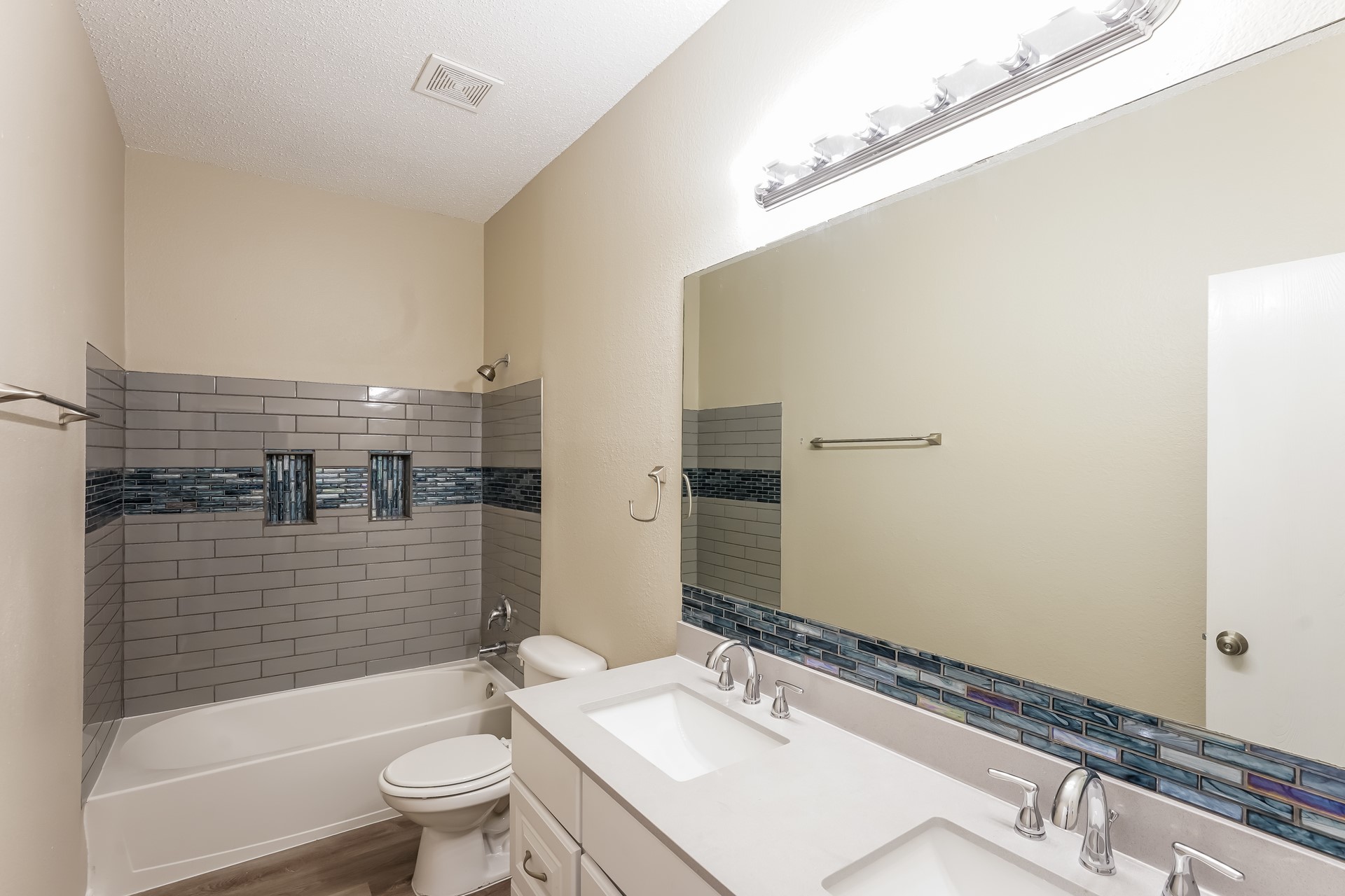 1700 Worthington Lane Lancaster TX 75134