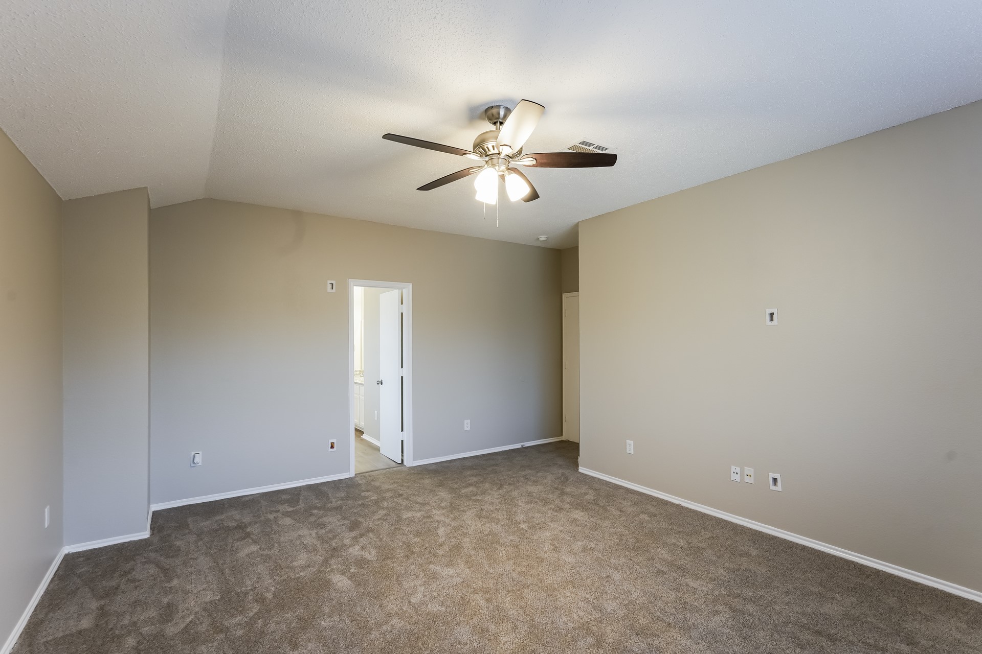 1700 Worthington Lane Lancaster TX 75134