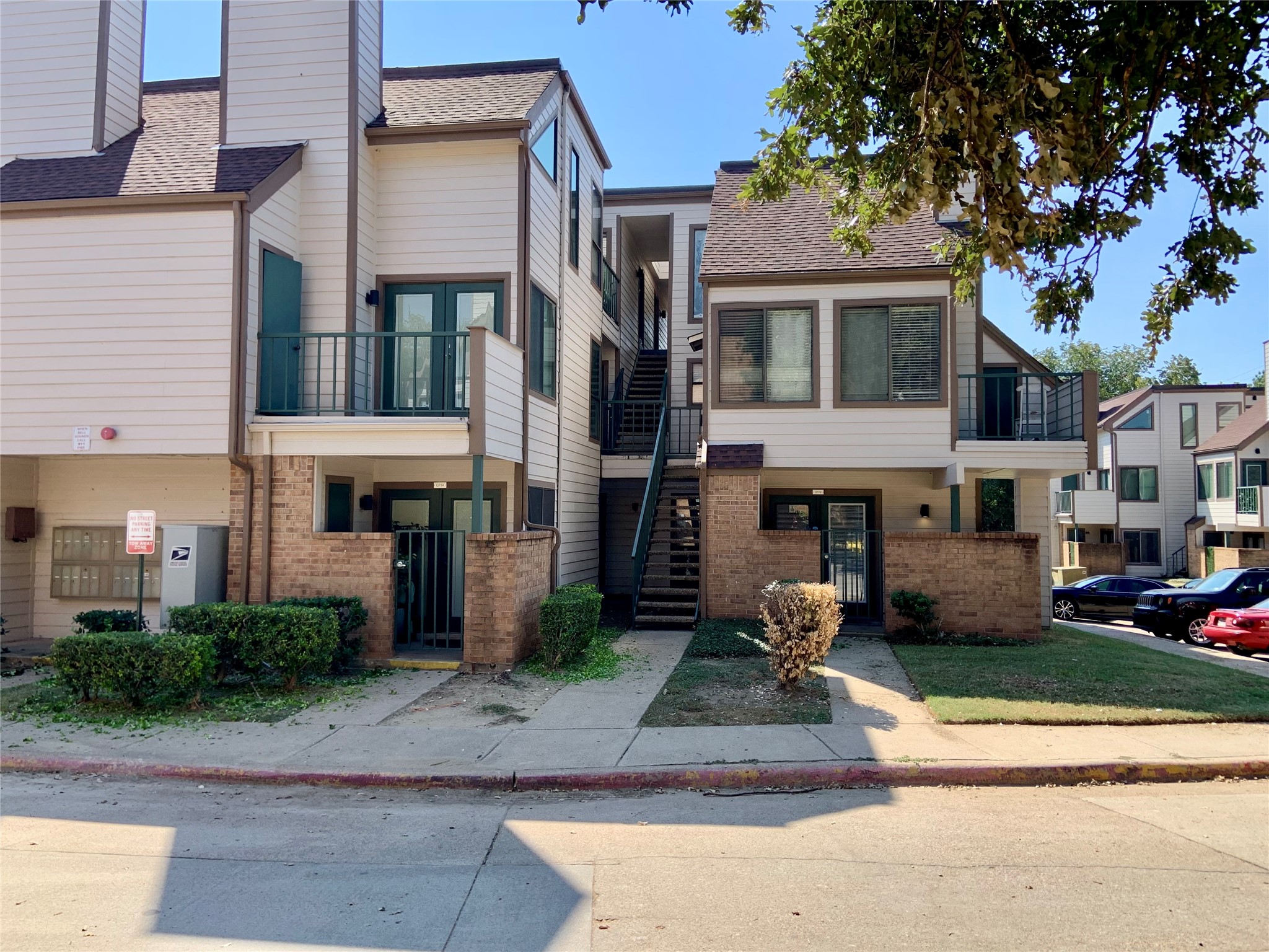 2300 Balsam Drive Arlington TX 76006