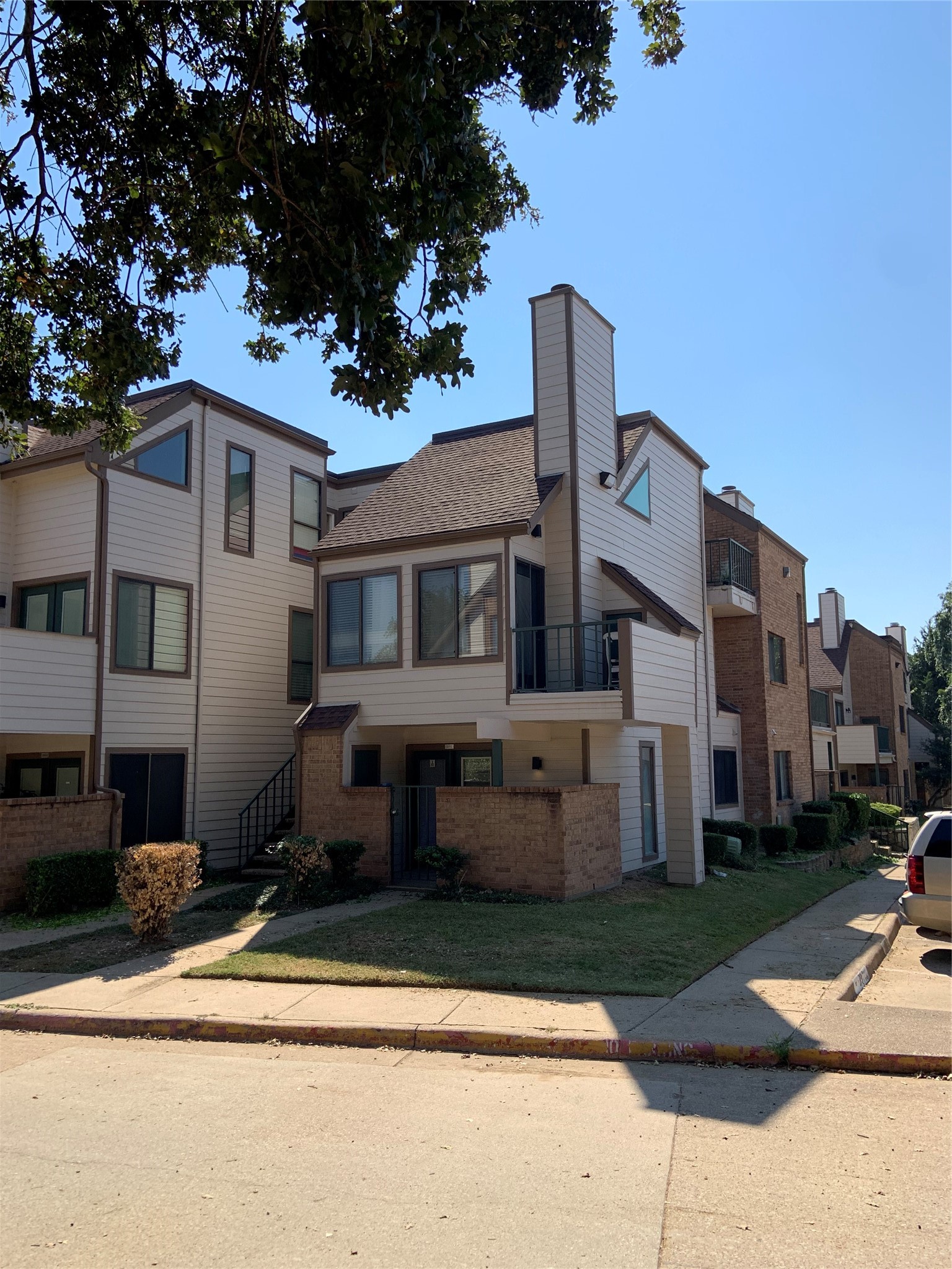 2300 Balsam Drive Arlington TX 76006