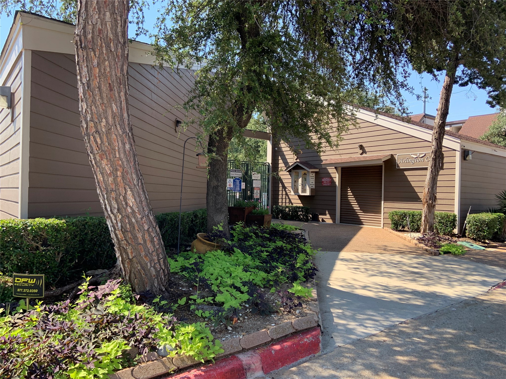 2300 Balsam Drive Arlington TX 76006