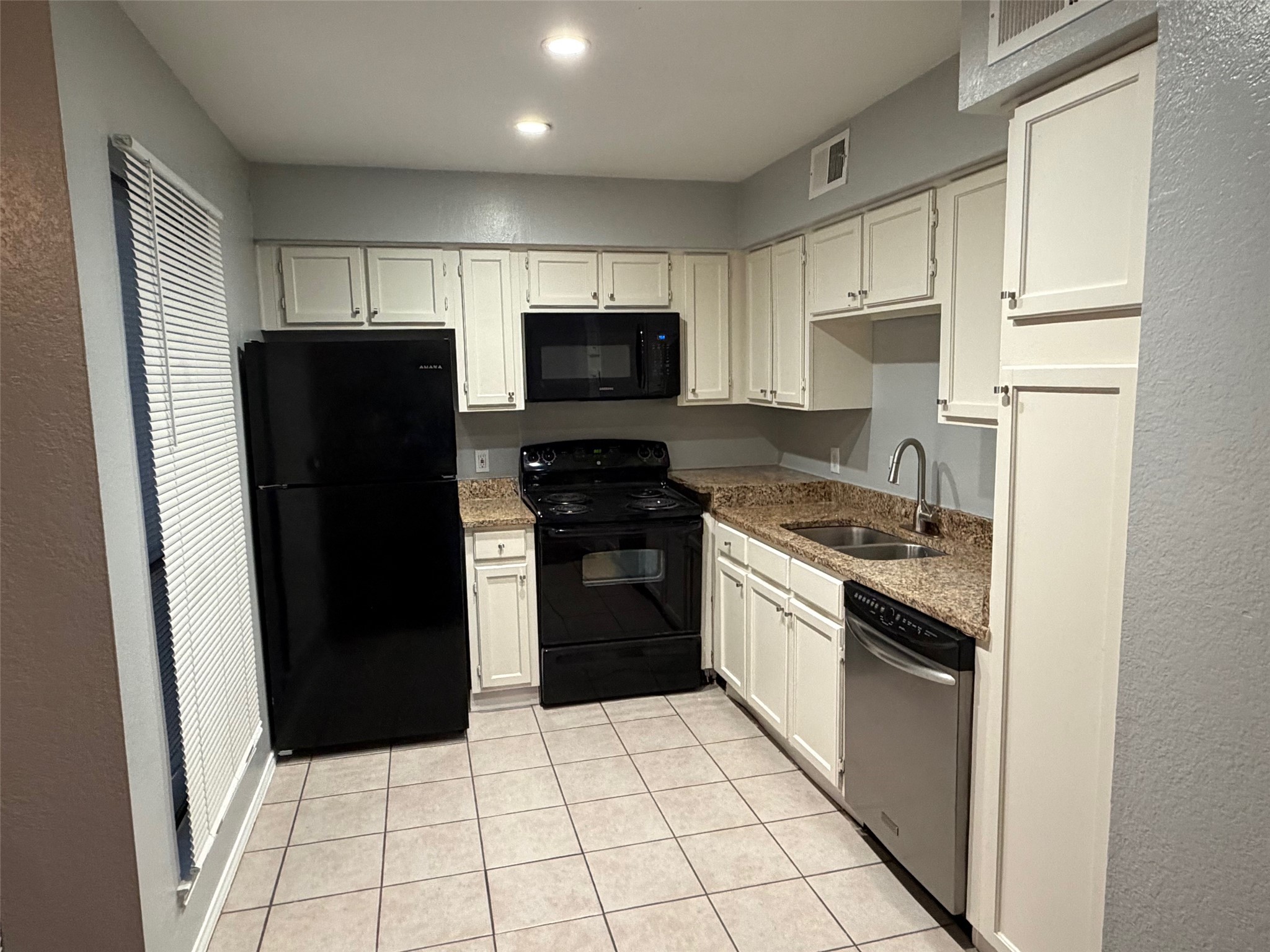 2300 Balsam Drive Arlington TX 76006