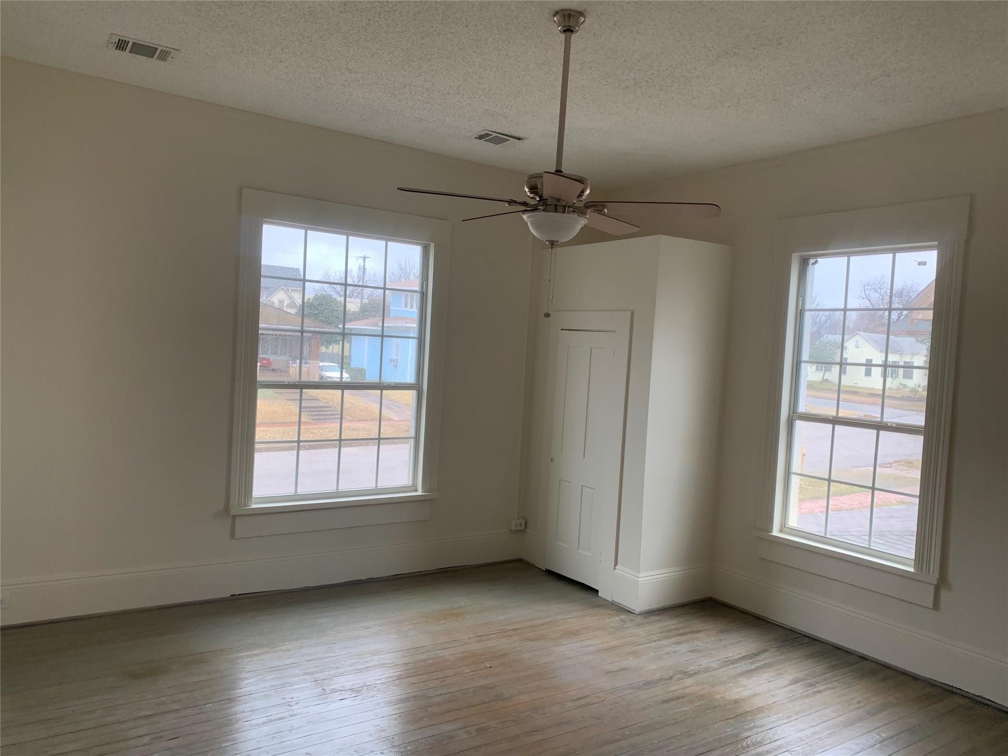 617 W Gandy Street W Denison TX 75020