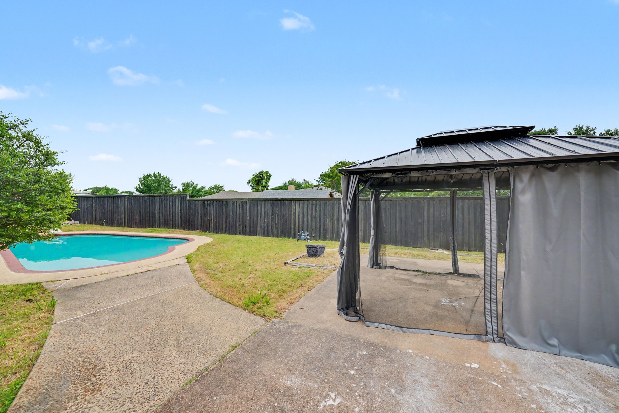 2709 Oak Circle Plano TX 75075