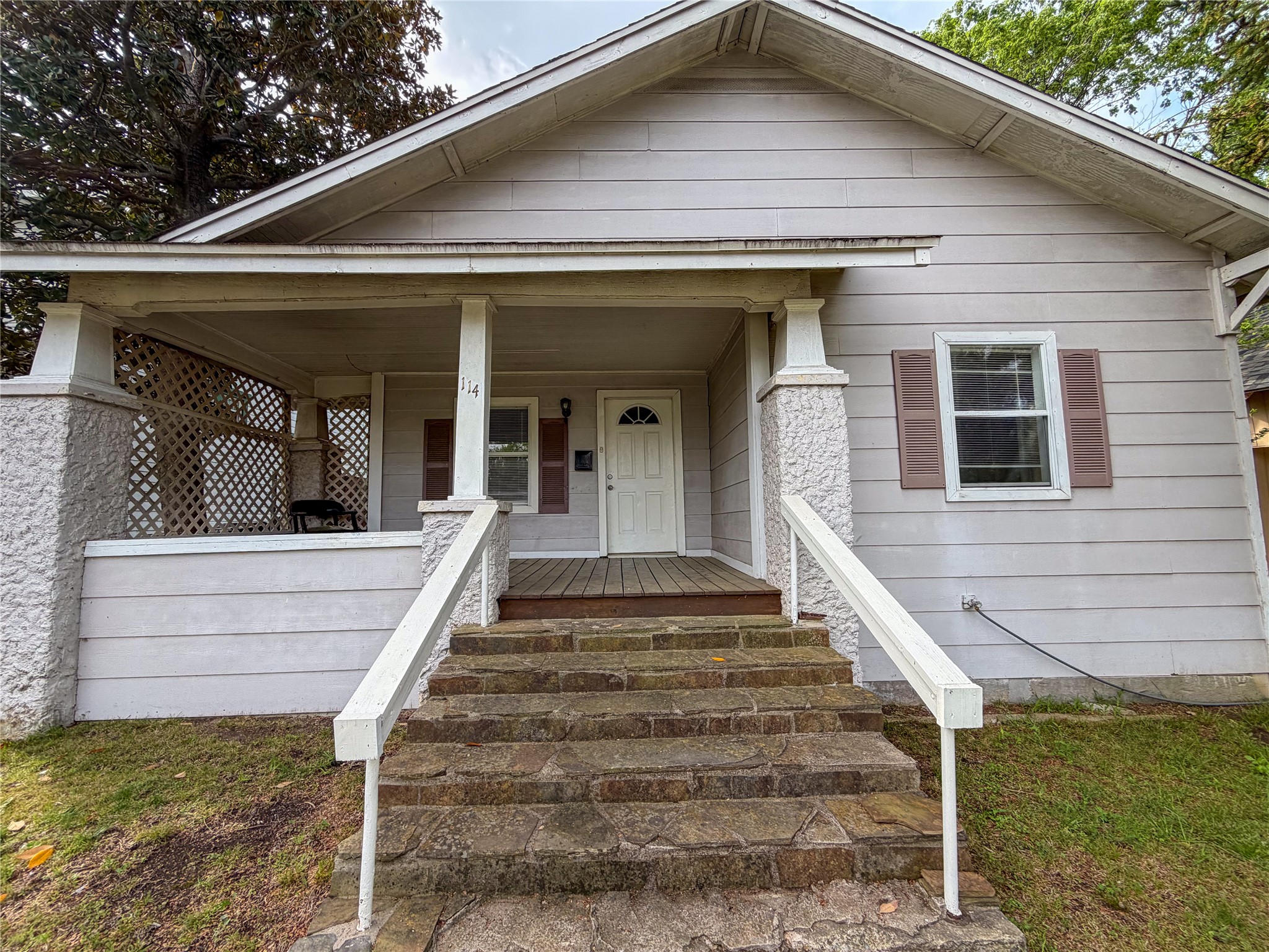 114 E Hull Street Denison TX 75021