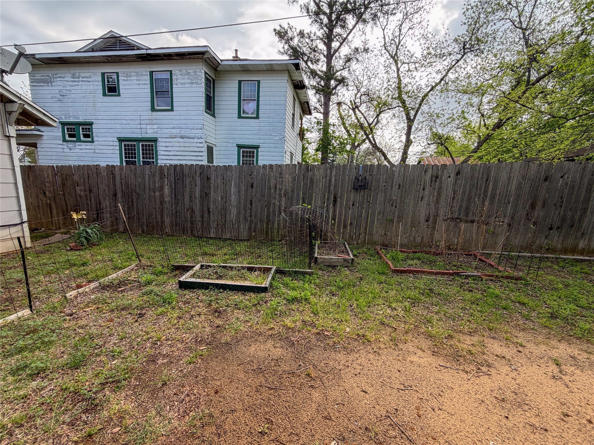 114 E Hull Street Denison TX 75021