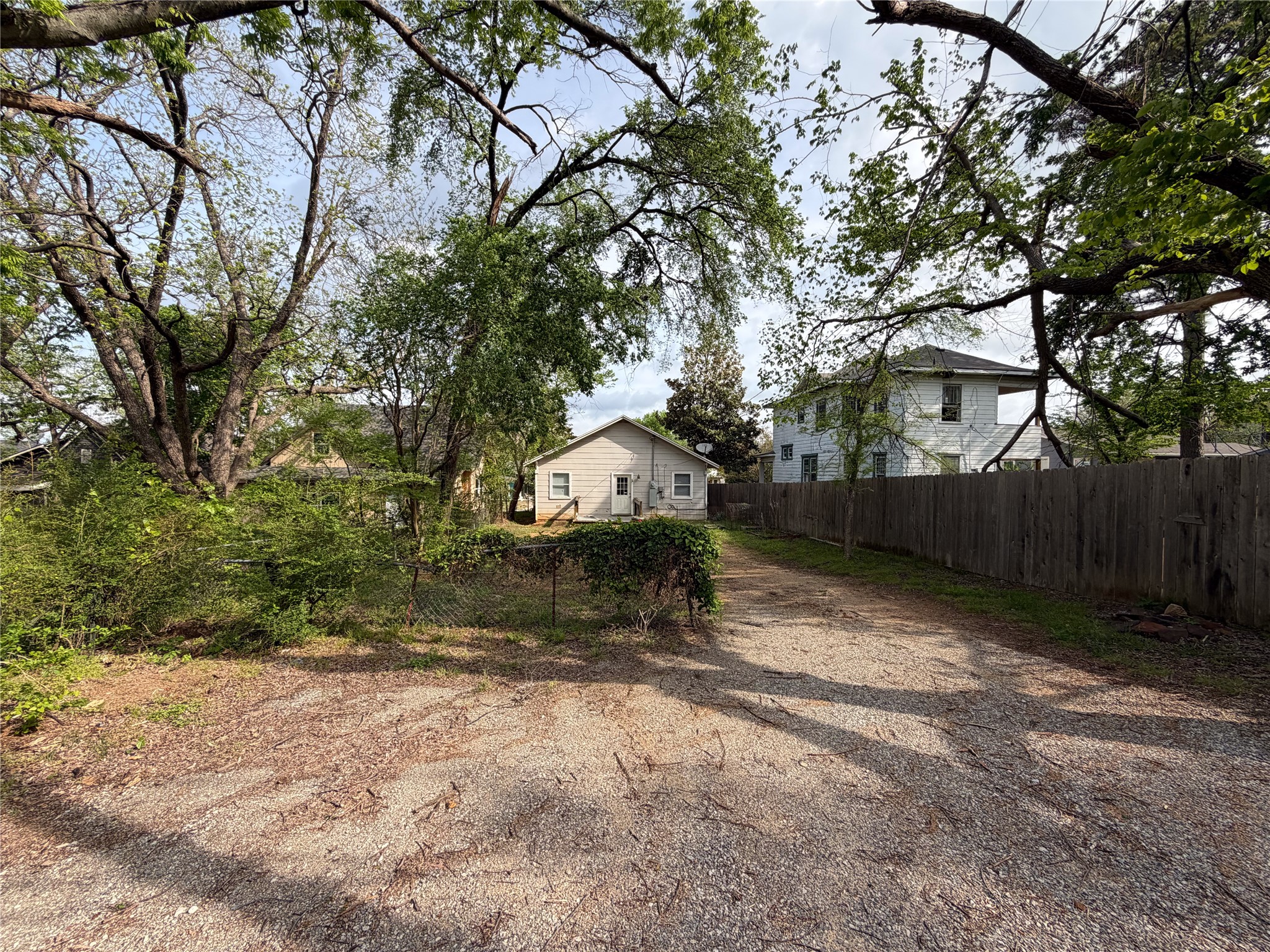114 E Hull Street Denison TX 75021