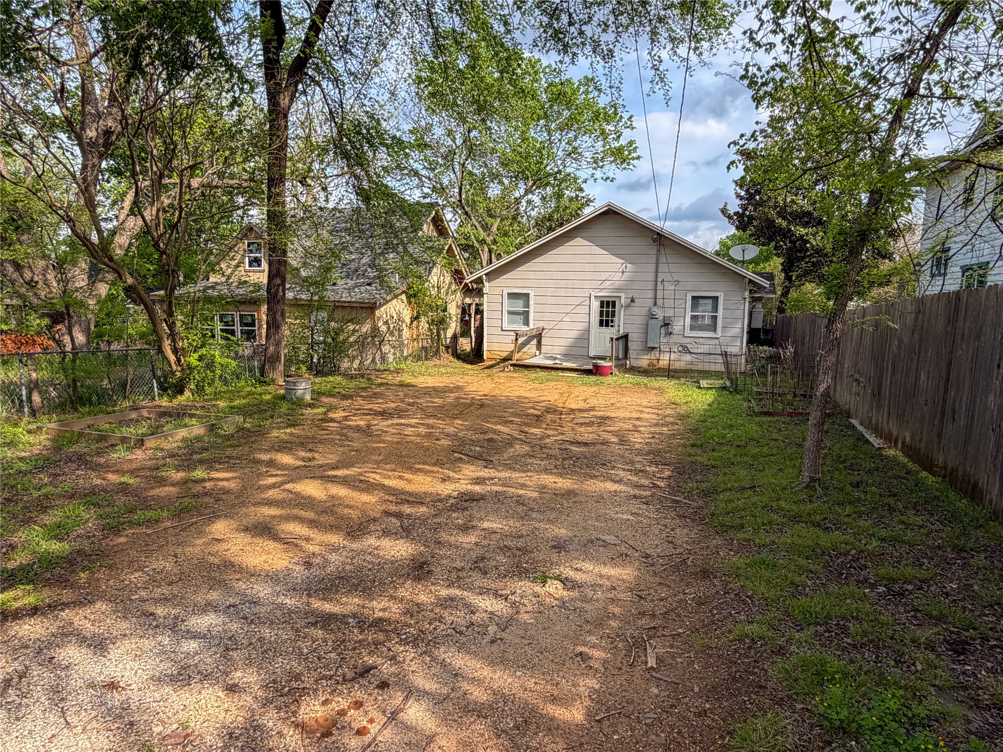 114 E Hull Street Denison TX 75021