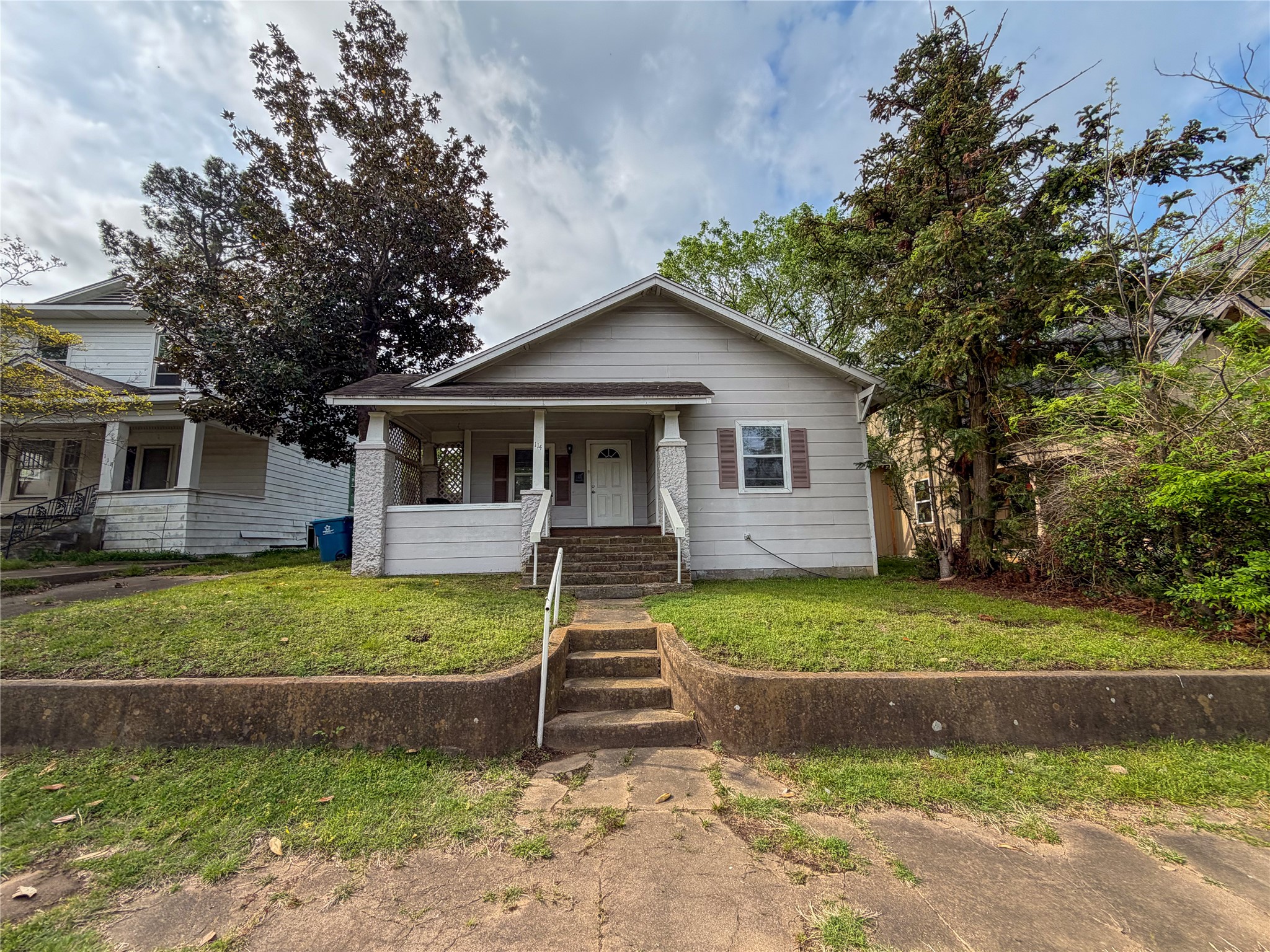 114 E Hull Street Denison TX 75021