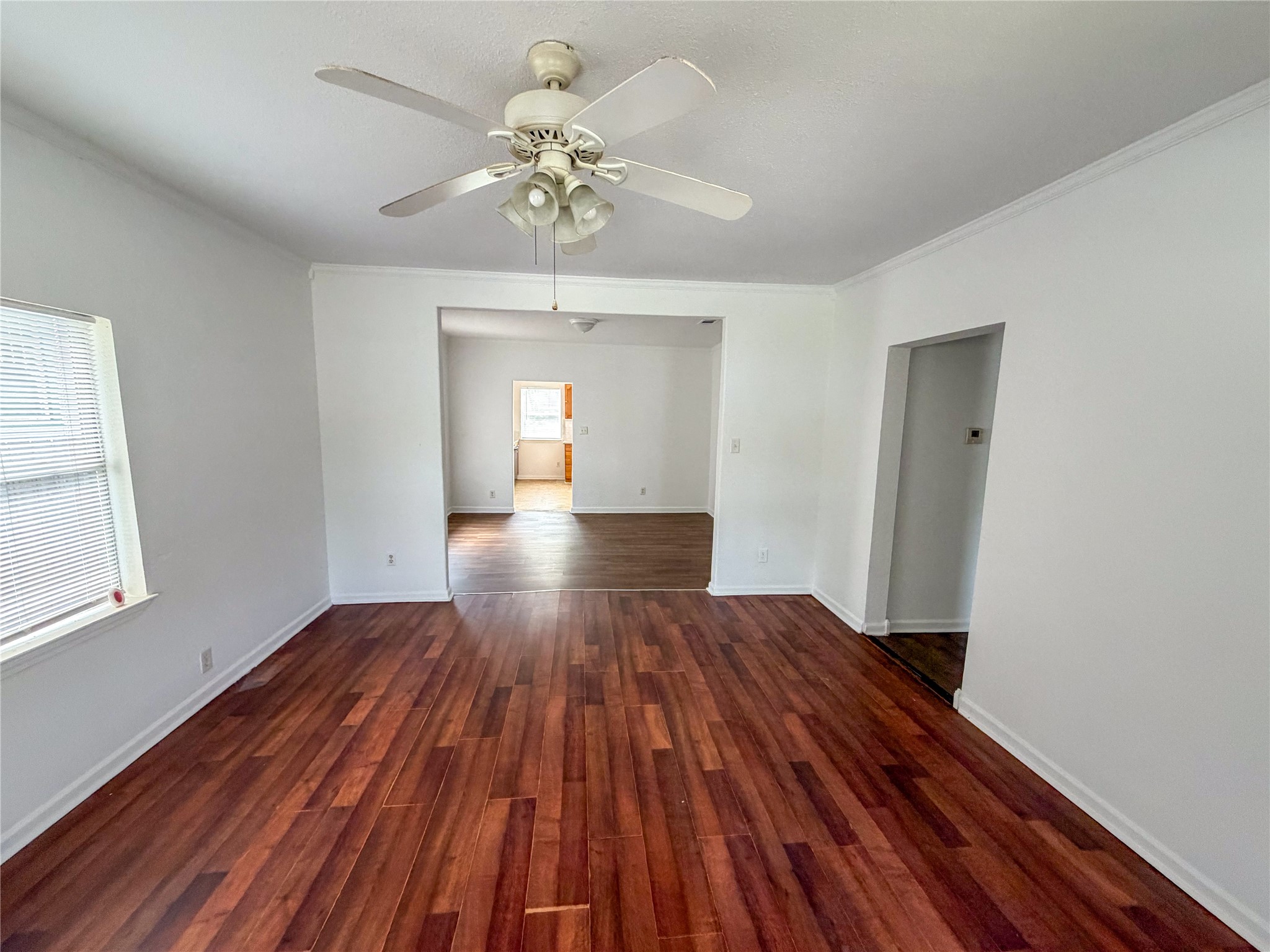114 E Hull Street Denison TX 75021
