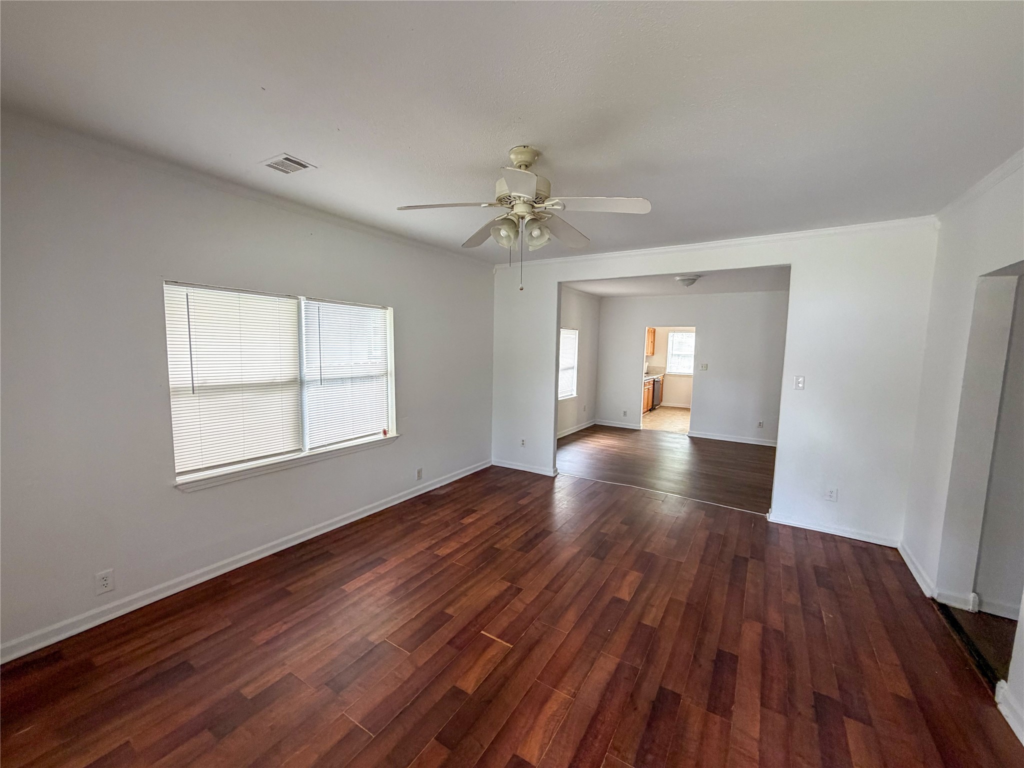 114 E Hull Street Denison TX 75021