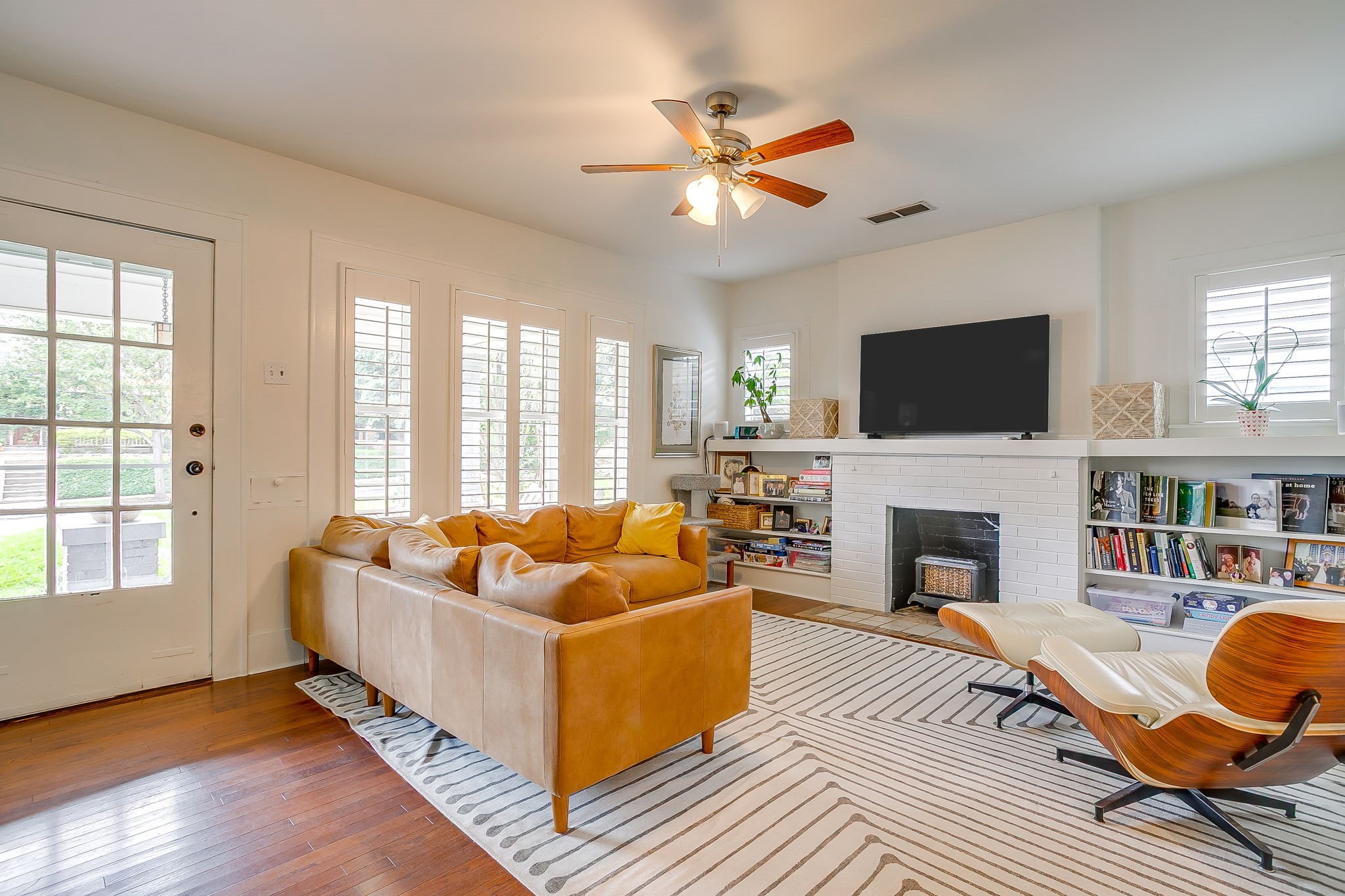 2200 W Magnolia Avenue Fort Worth TX 76110