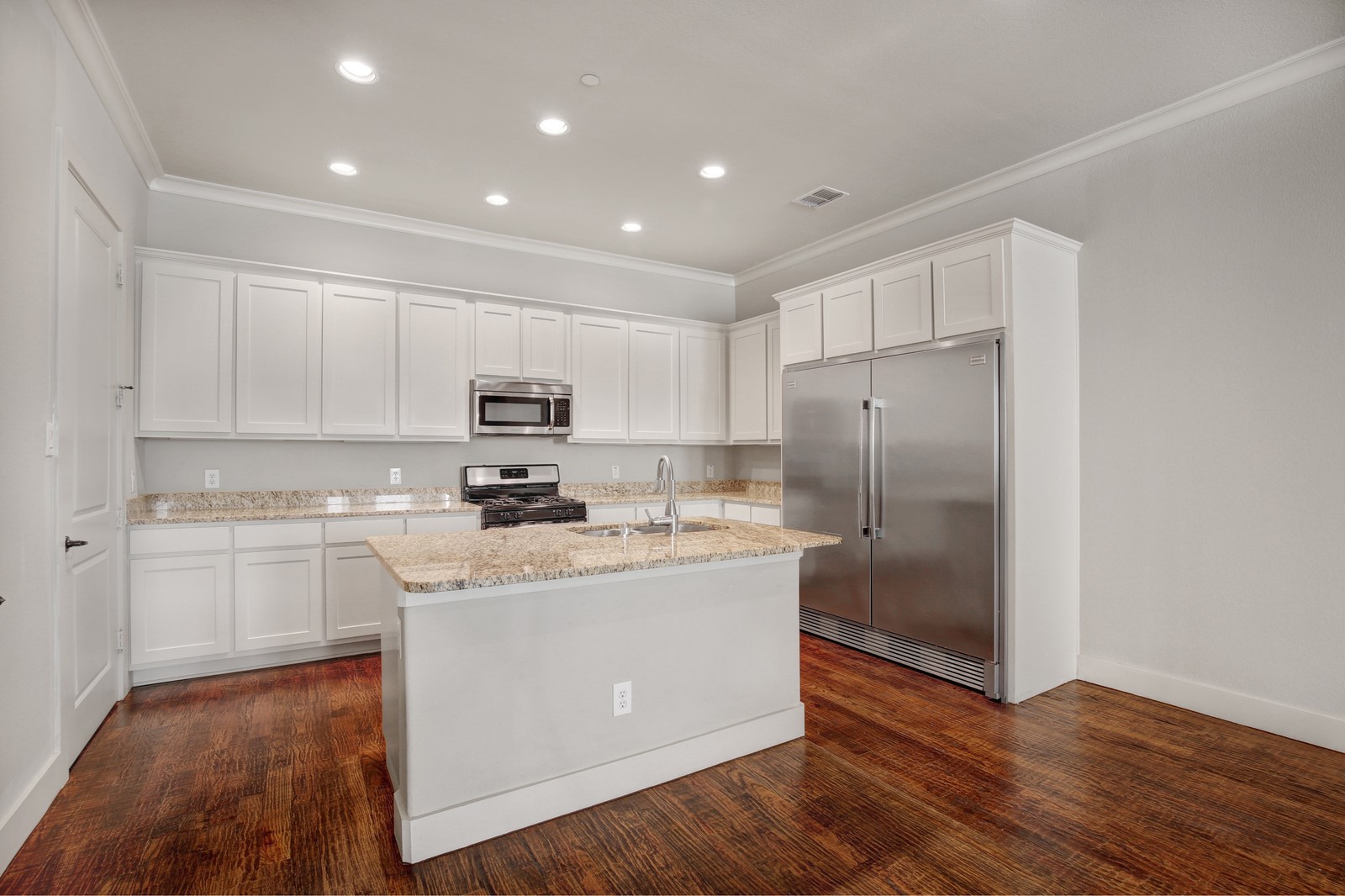 4111 Rawlins Street Dallas TX 75219
