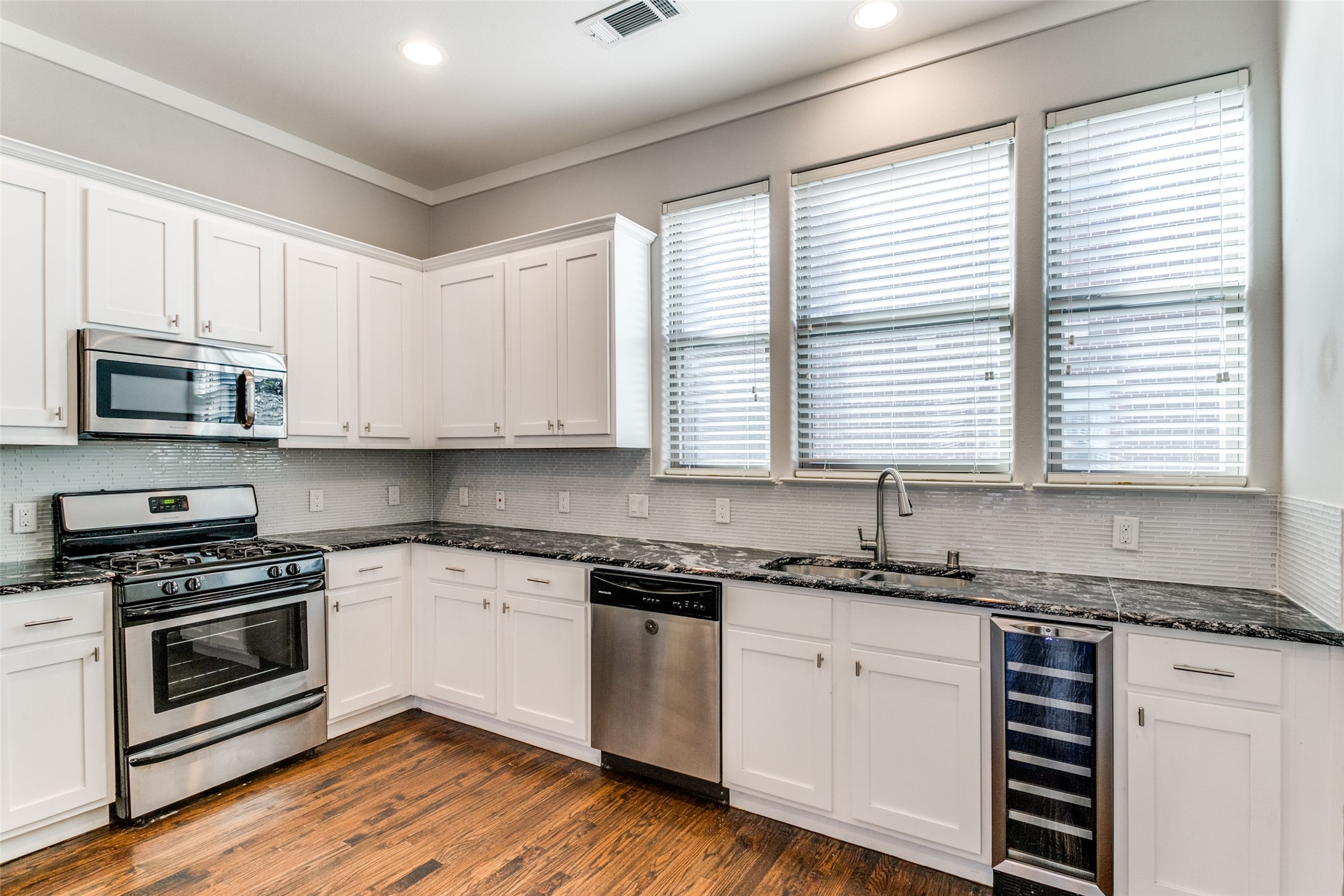 4323 Dickason Avenue Dallas TX 75219